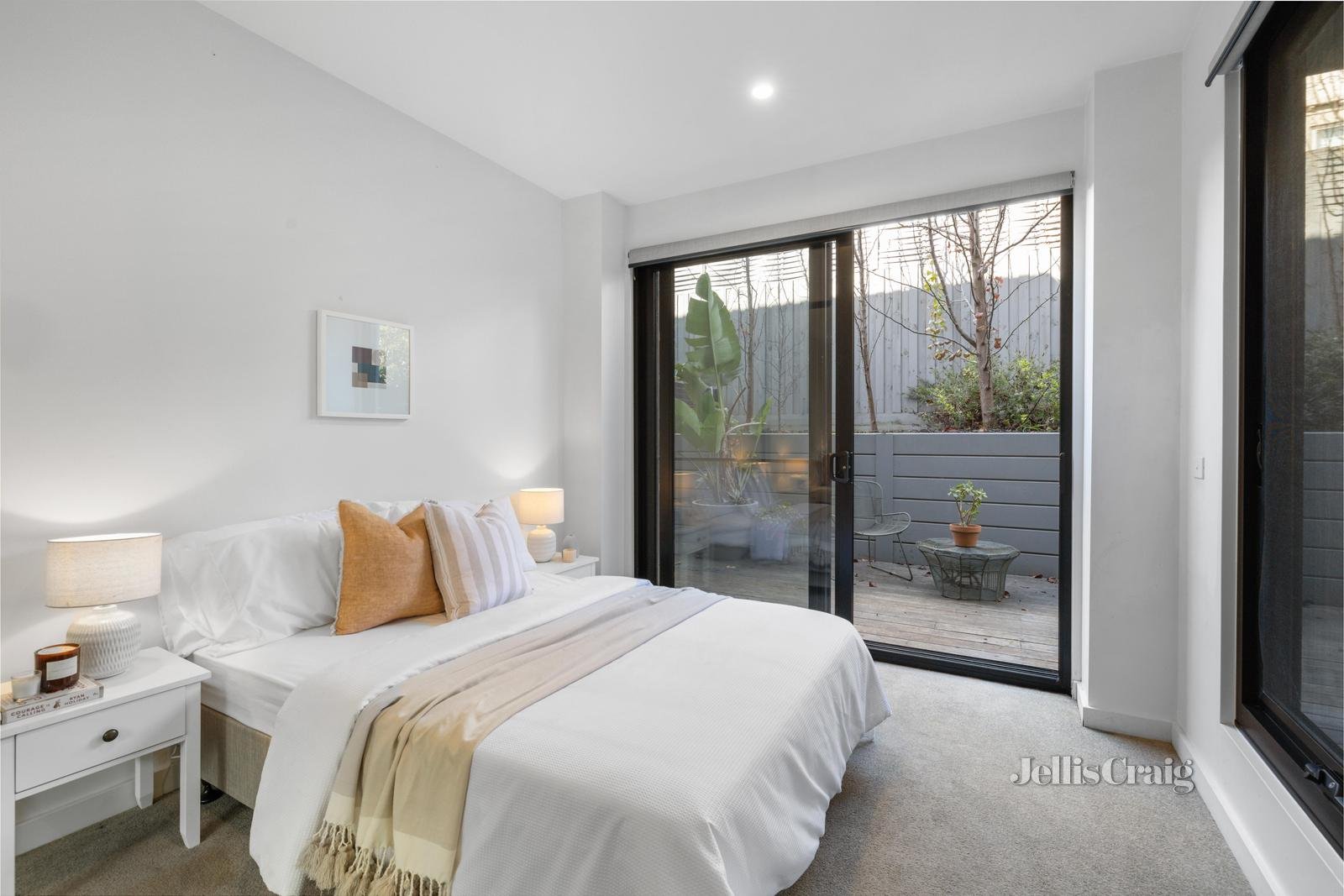 6/6 Claire Street, Mckinnon image 7