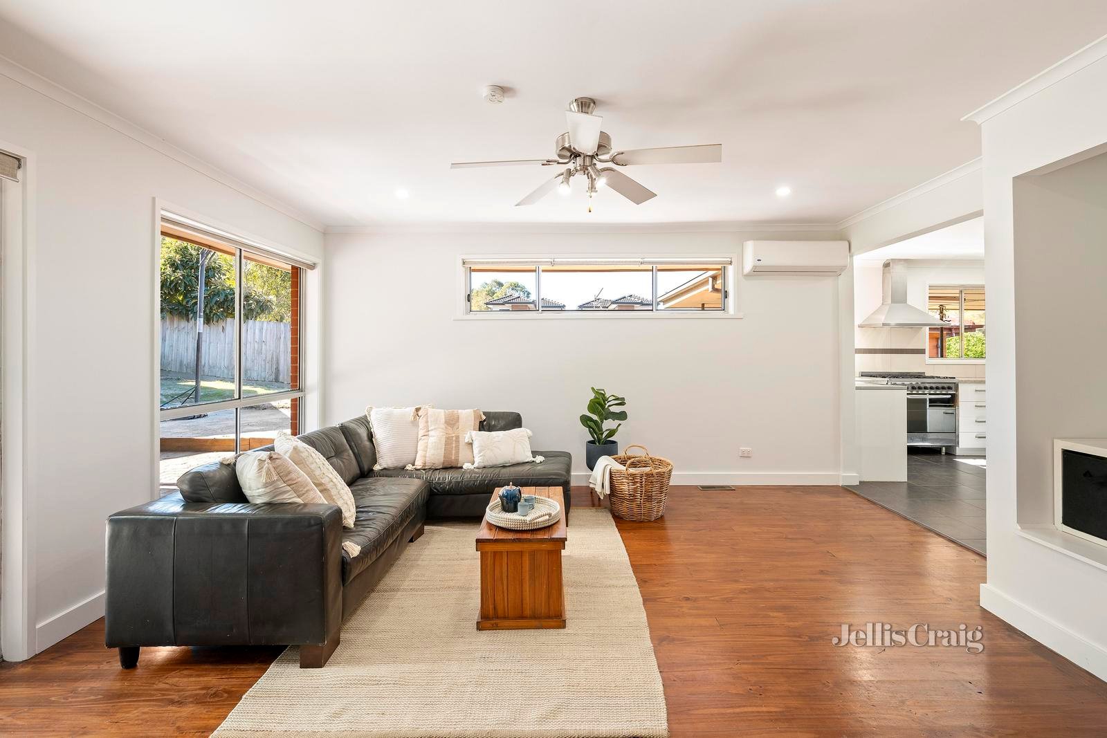 66 Croydondale Drive, Mooroolbark image 2