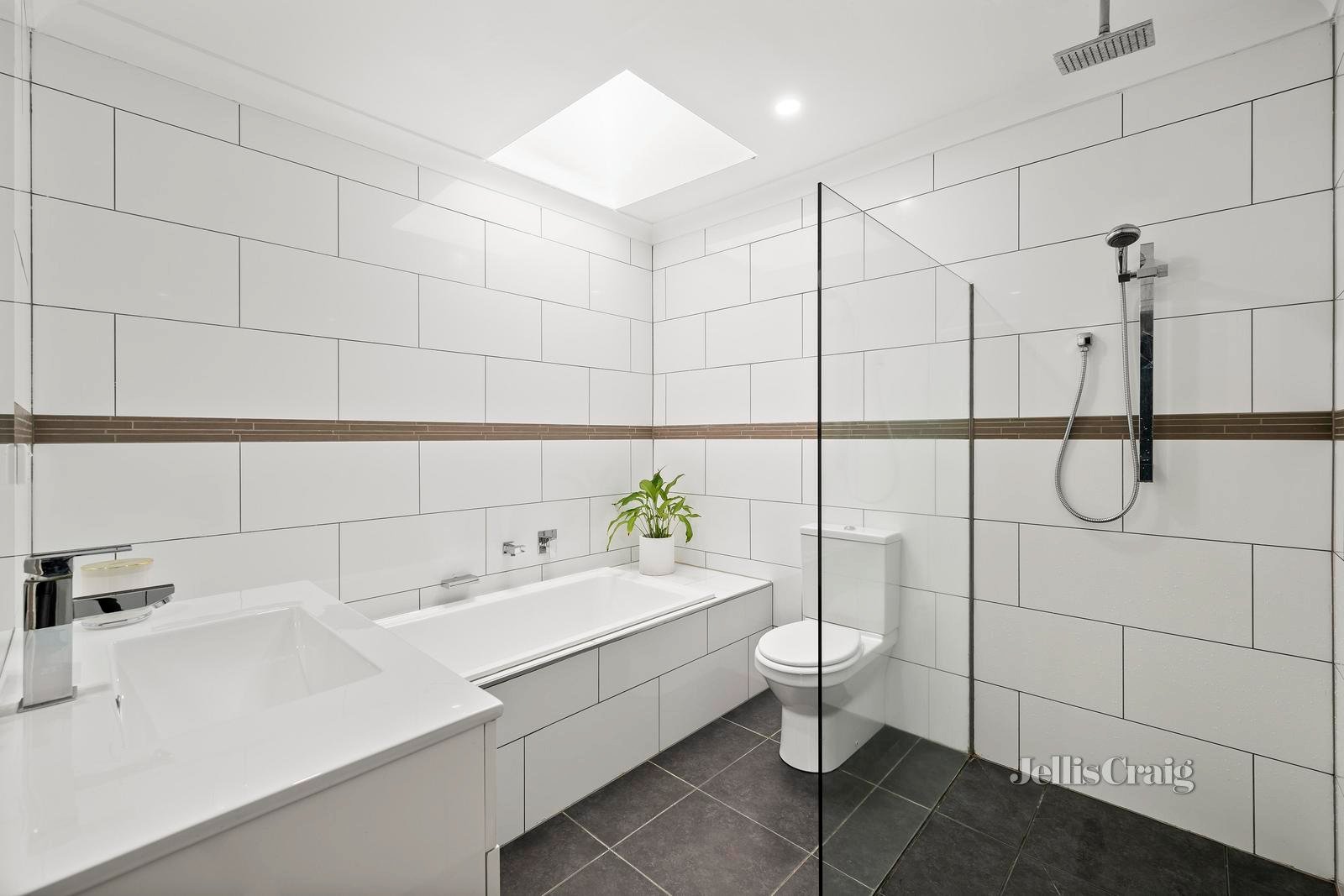 66 Croydondale Drive, Mooroolbark image 8