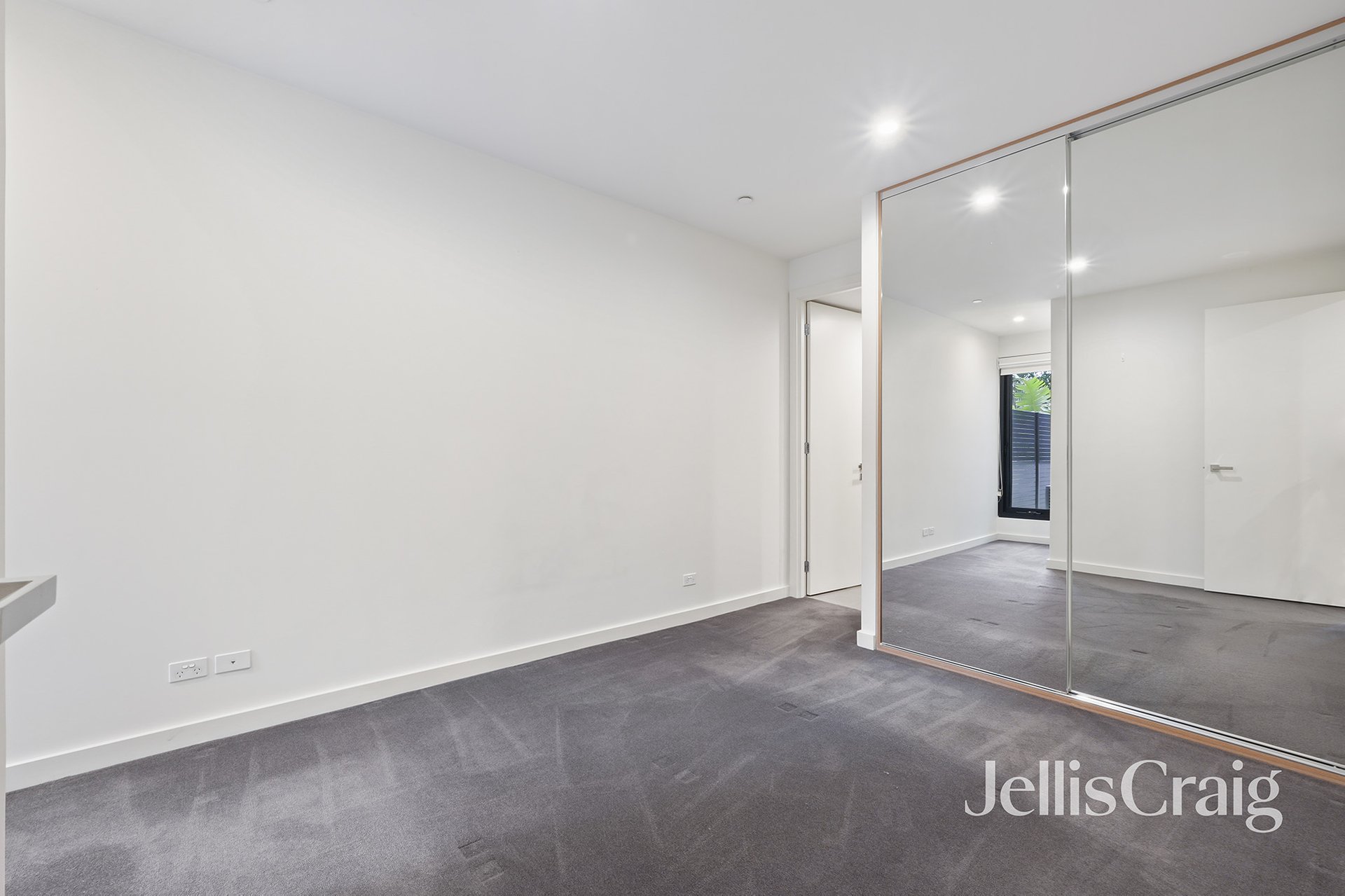 6/6 Dart Street, Highett image 5