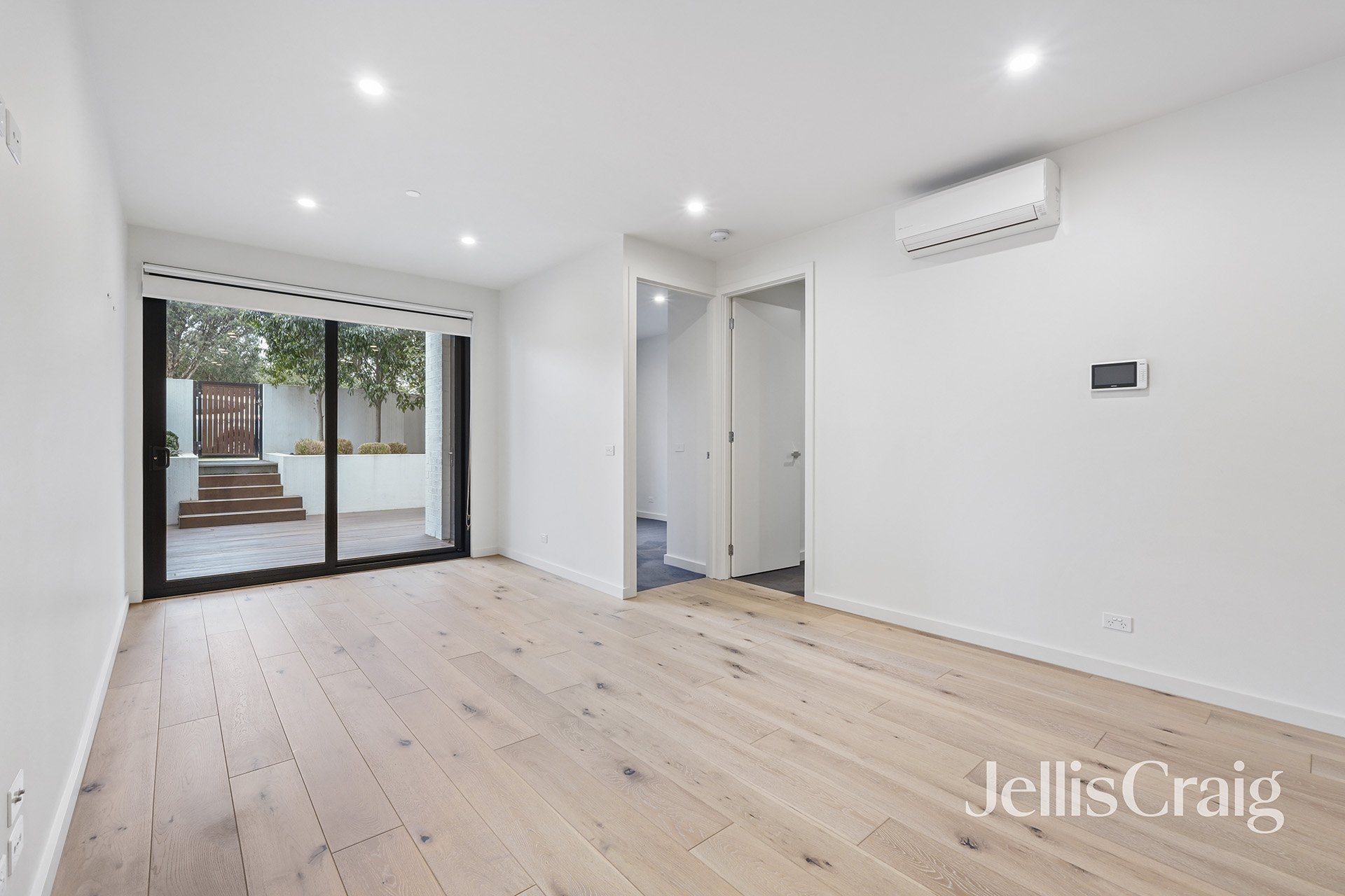 6/6 Dart Street, Highett image 2
