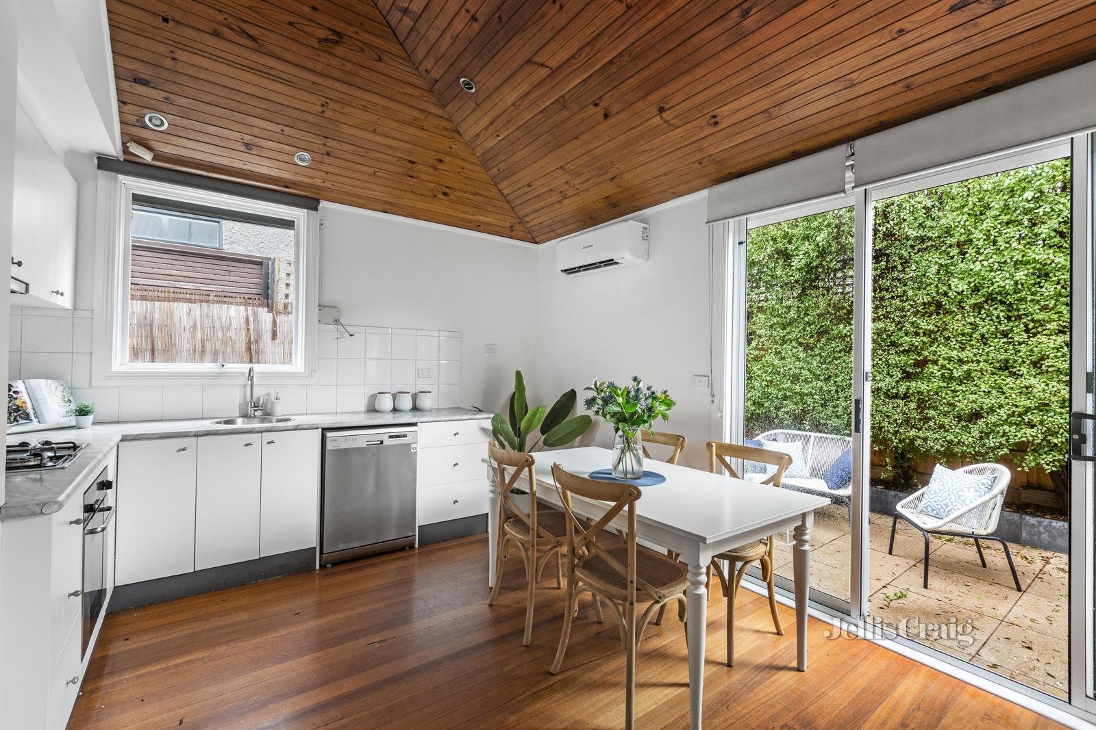 66 Earl Street East, Prahran image 4
