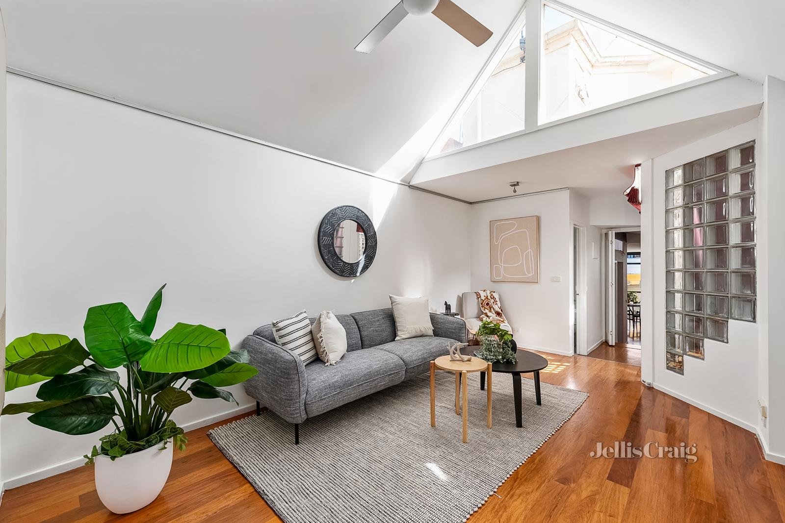 66 Elm Street, North Melbourne image 3