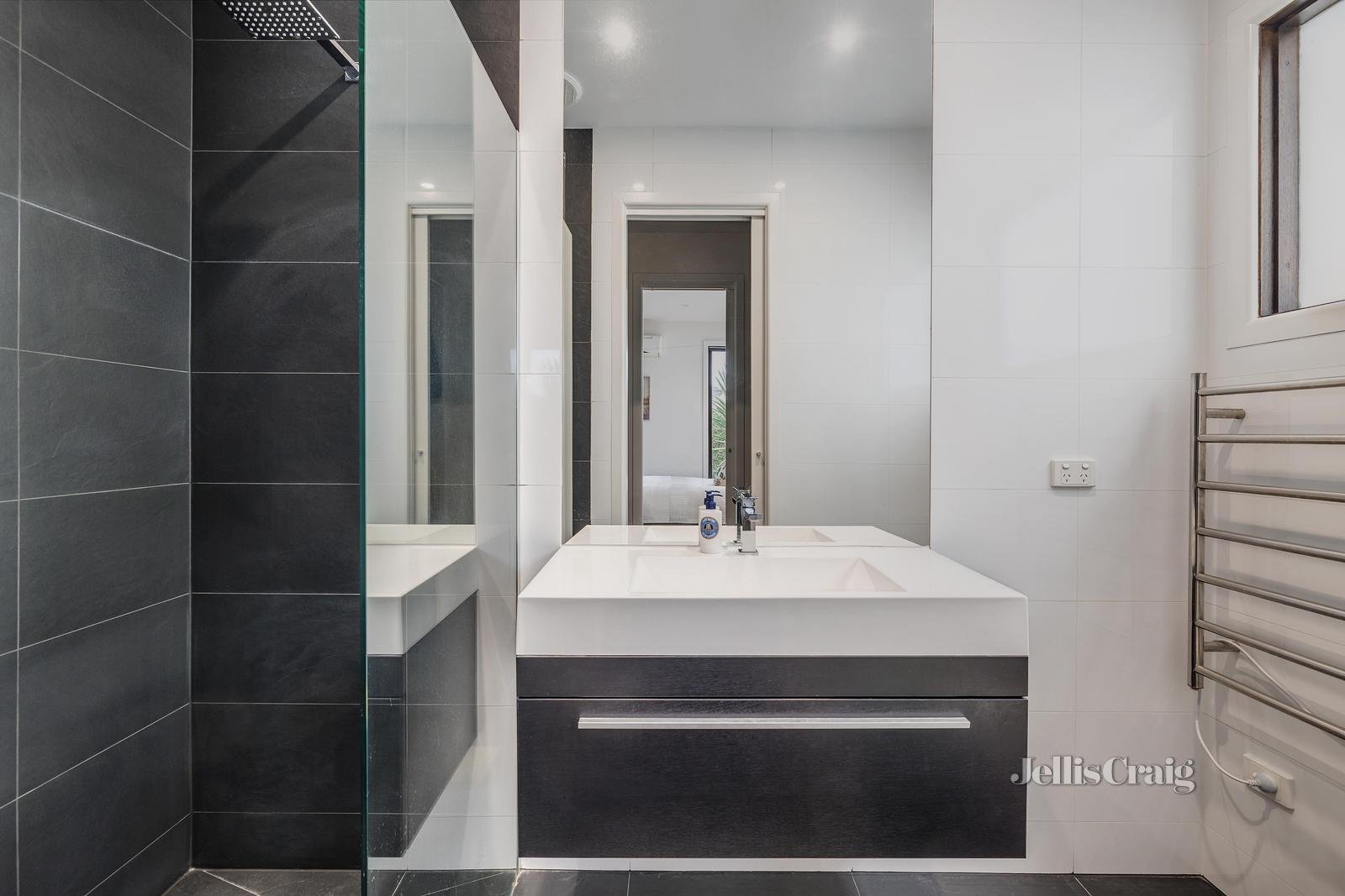 66 Fromer Street, Bentleigh image 7