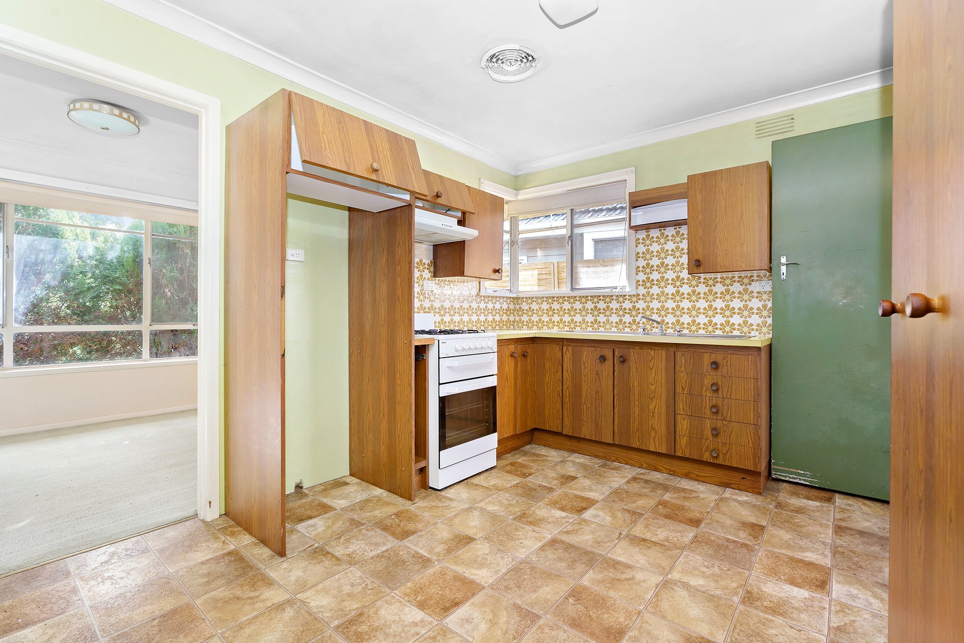 Property Gallery Thumbnail 3