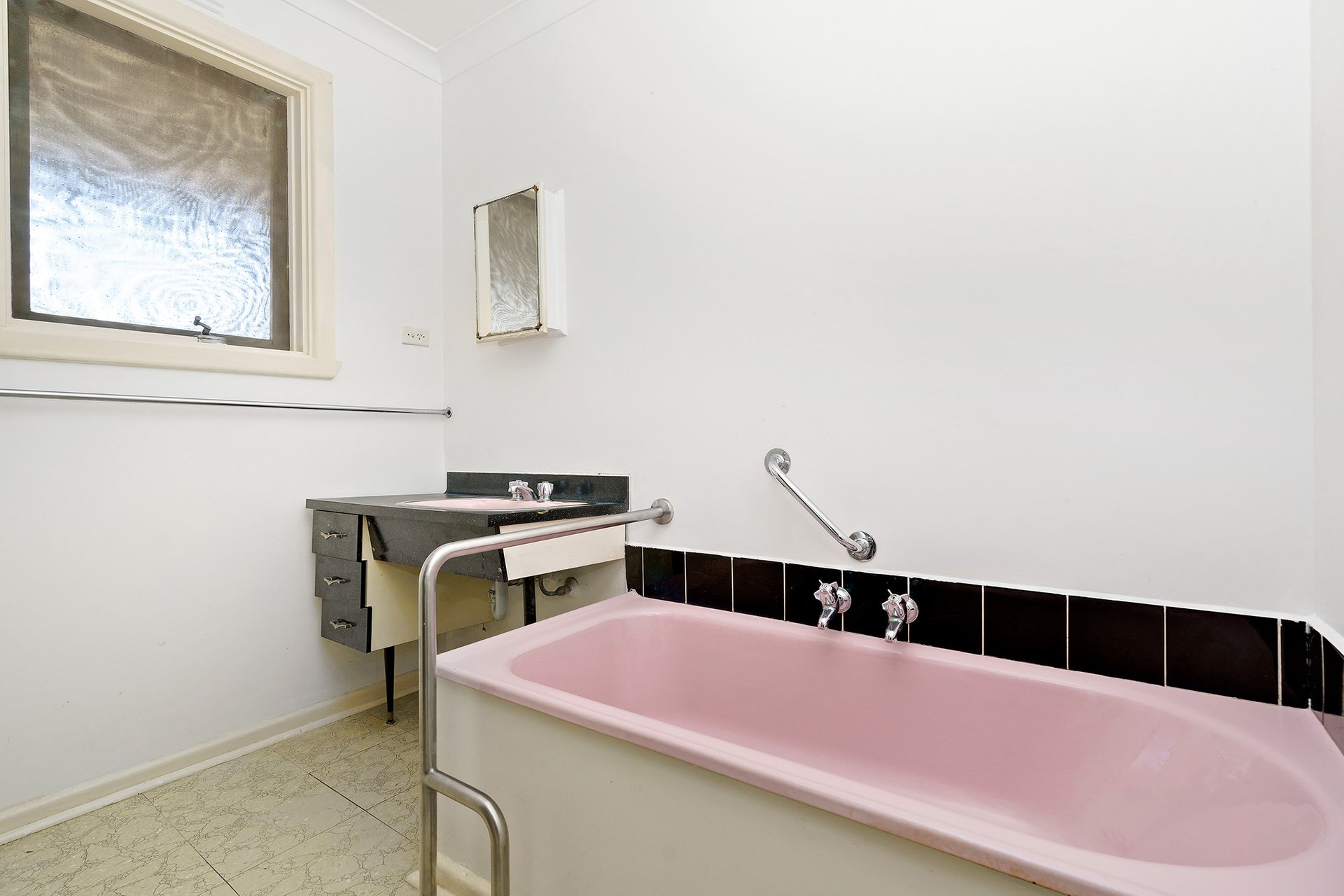 Property Gallery Thumbnail 7