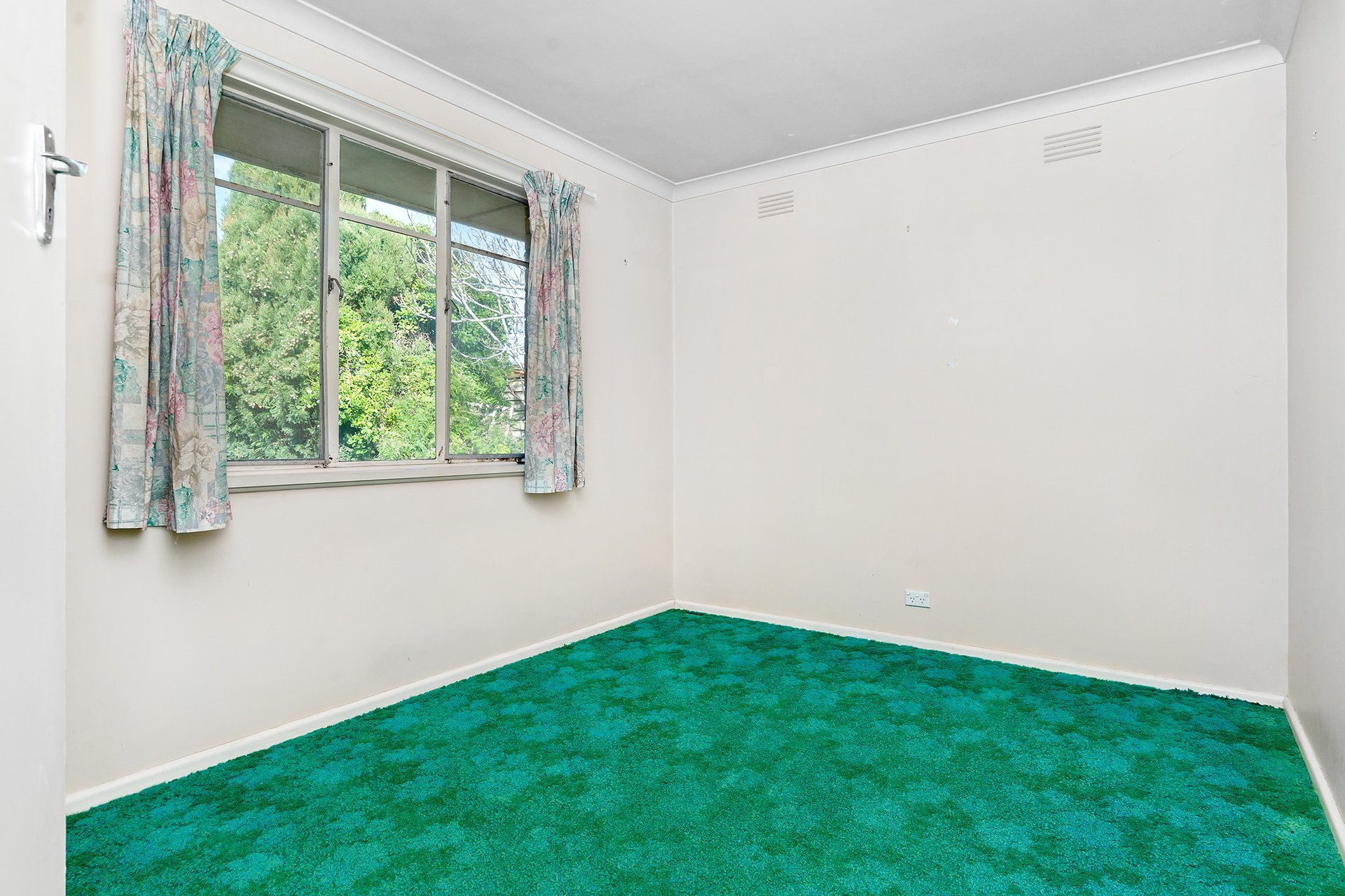 Property Gallery Thumbnail 5