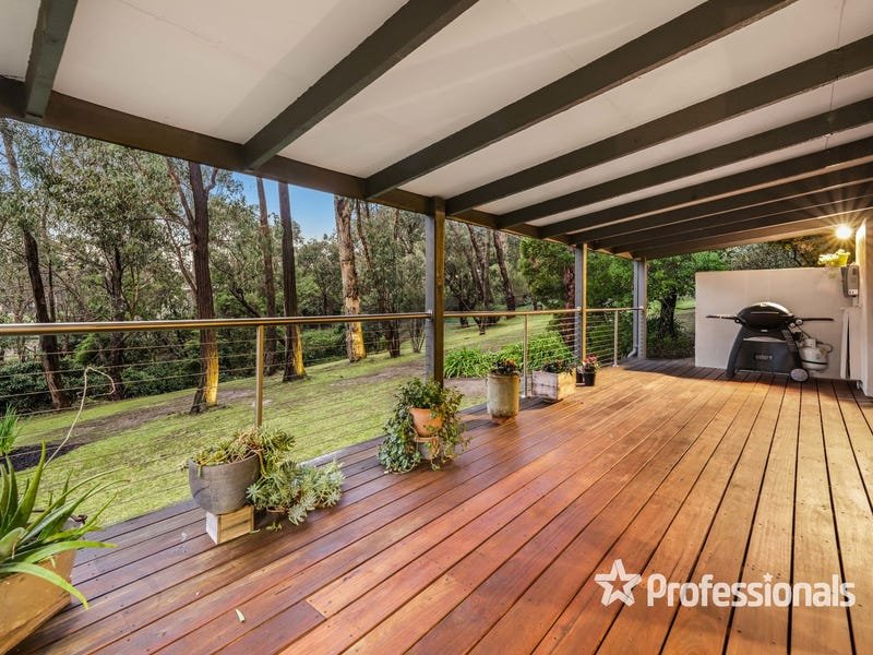 66 Gordon Avenue, Montrose image 22