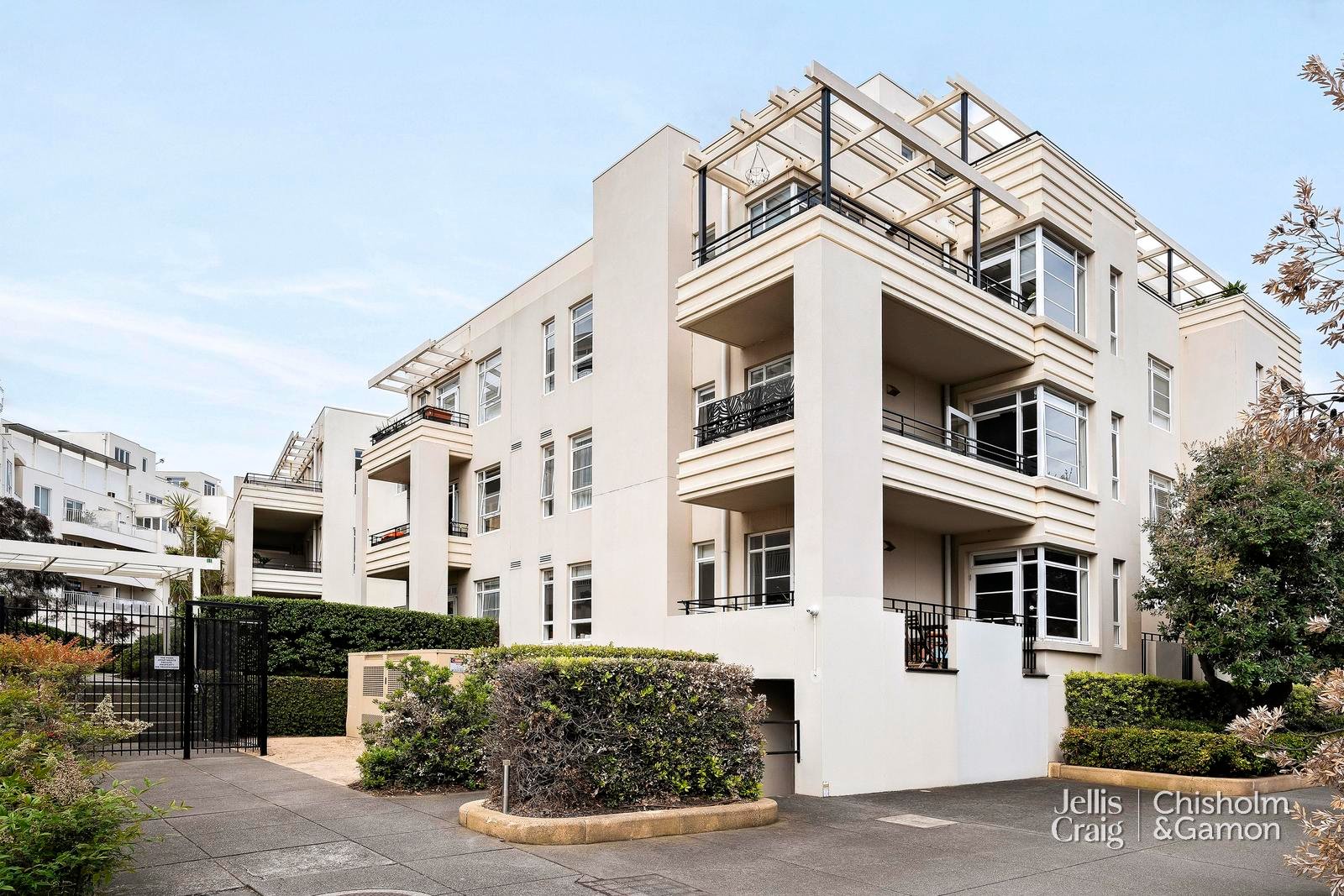 6/6 Graham Street, Port Melbourne image 2