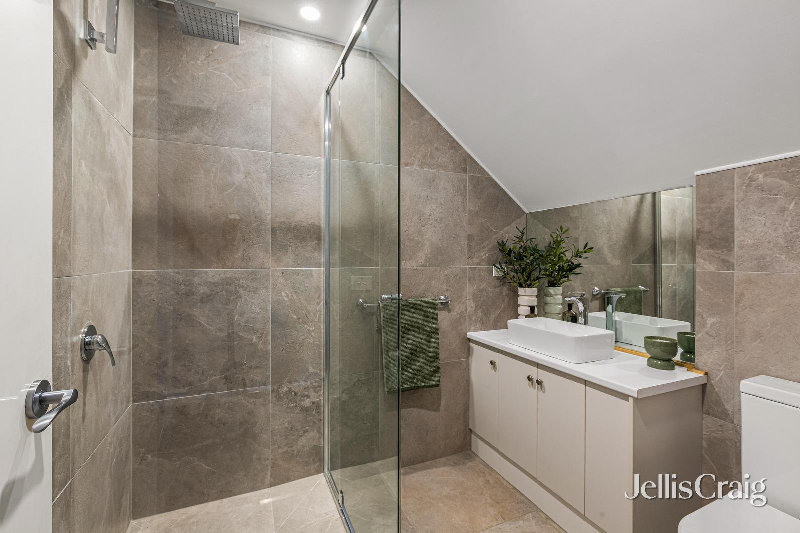 66 Henry Street, Eltham image 22