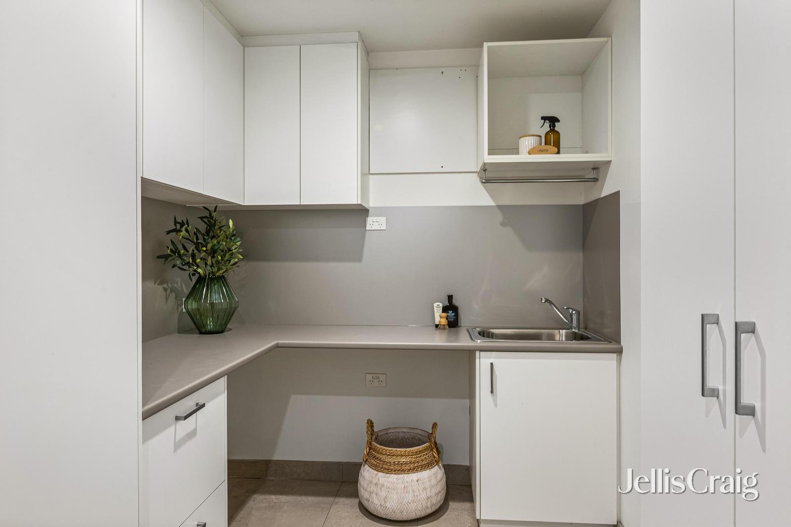 66 Henry Street, Eltham image 23