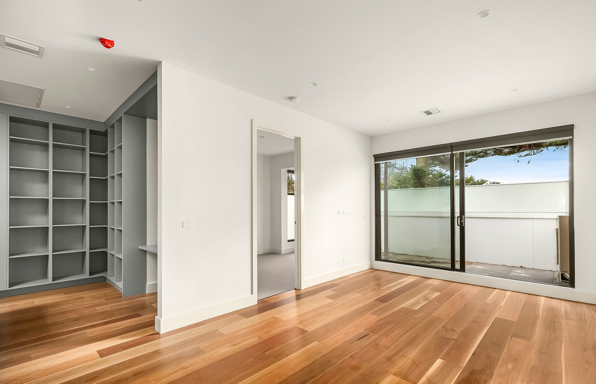 Property Gallery Thumbnail 2