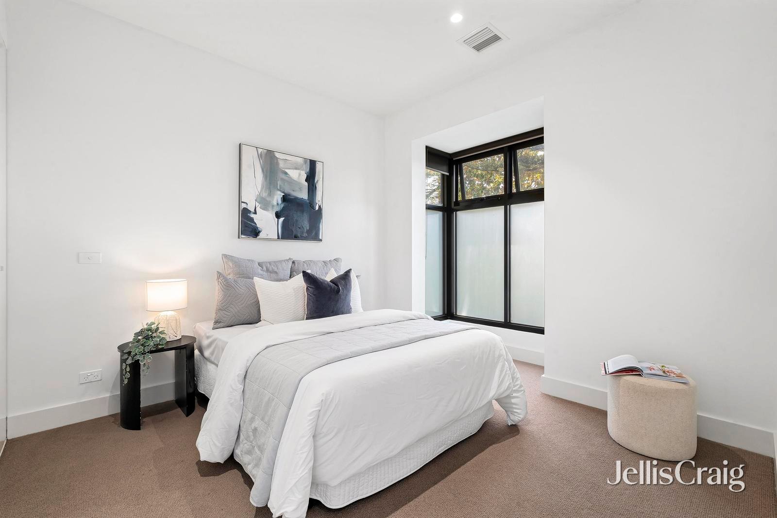 6/6 Hood Street, Elwood image 8