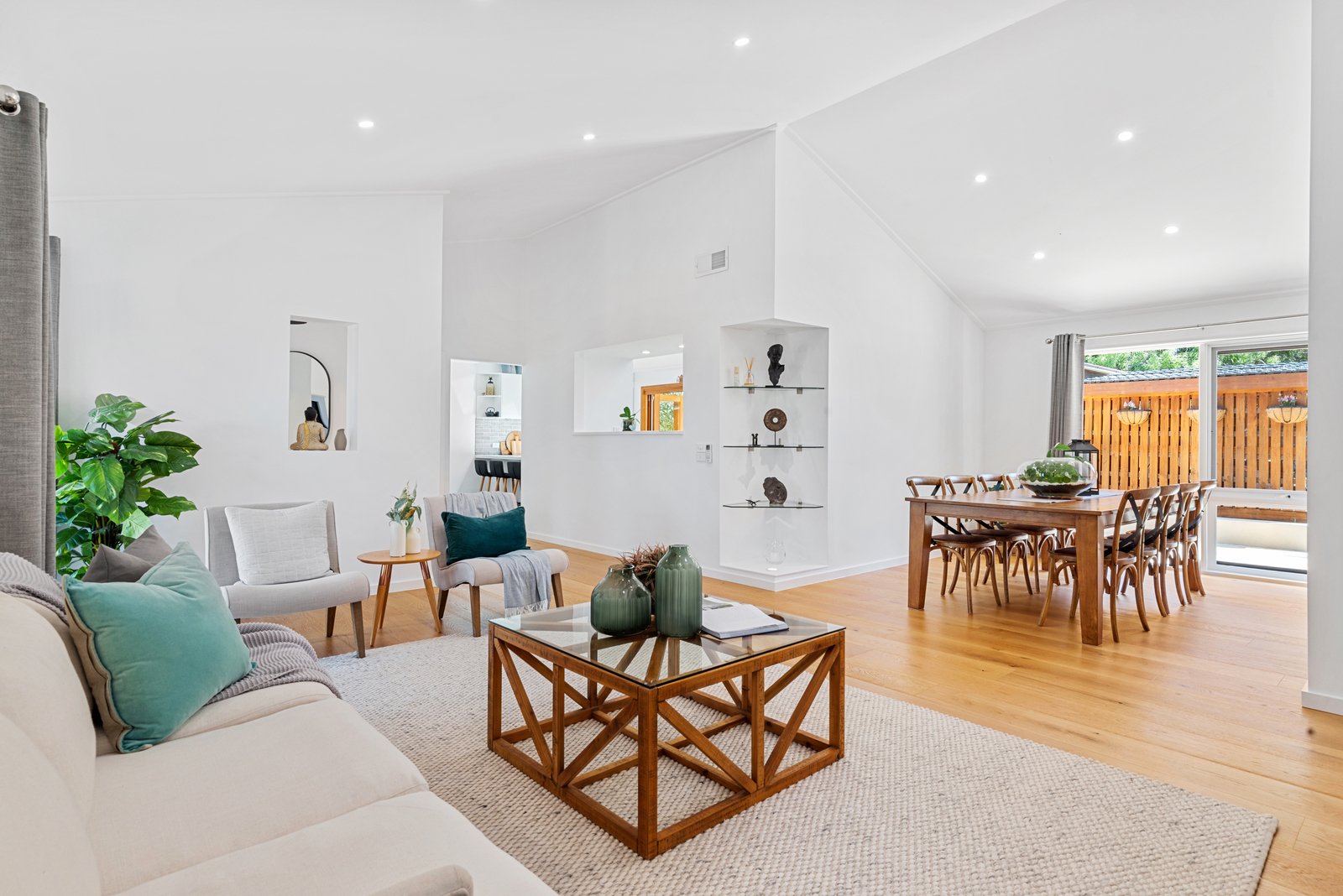 Property Gallery Thumbnail 3