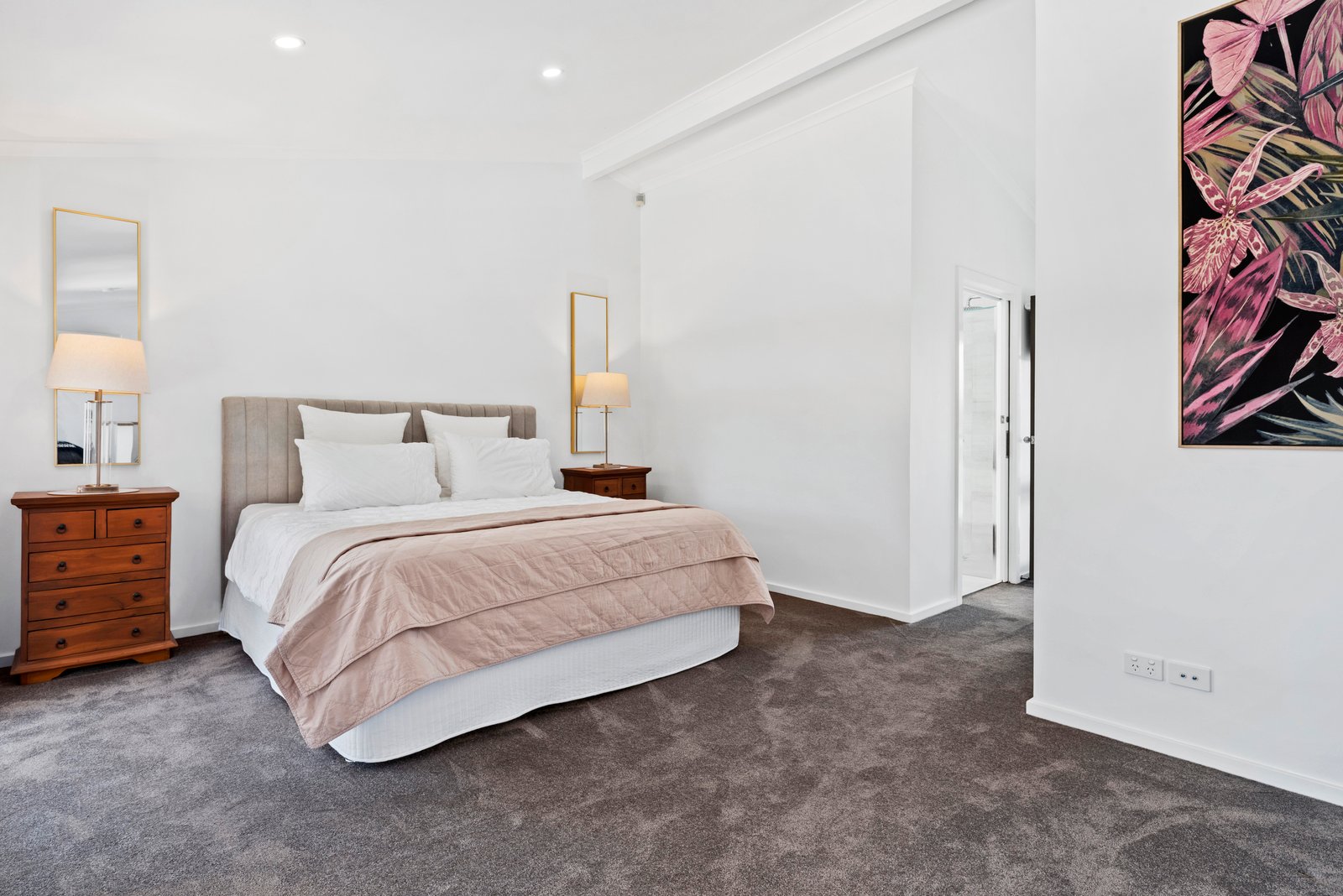 Property Gallery Thumbnail 5