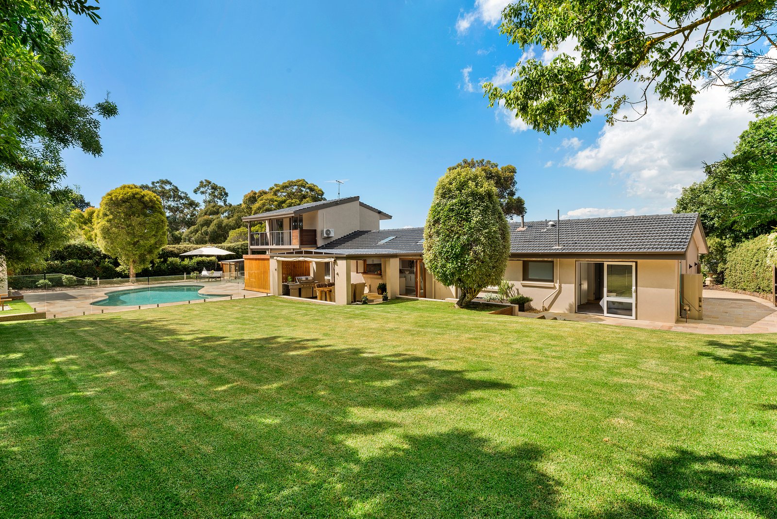Property Gallery Thumbnail 9