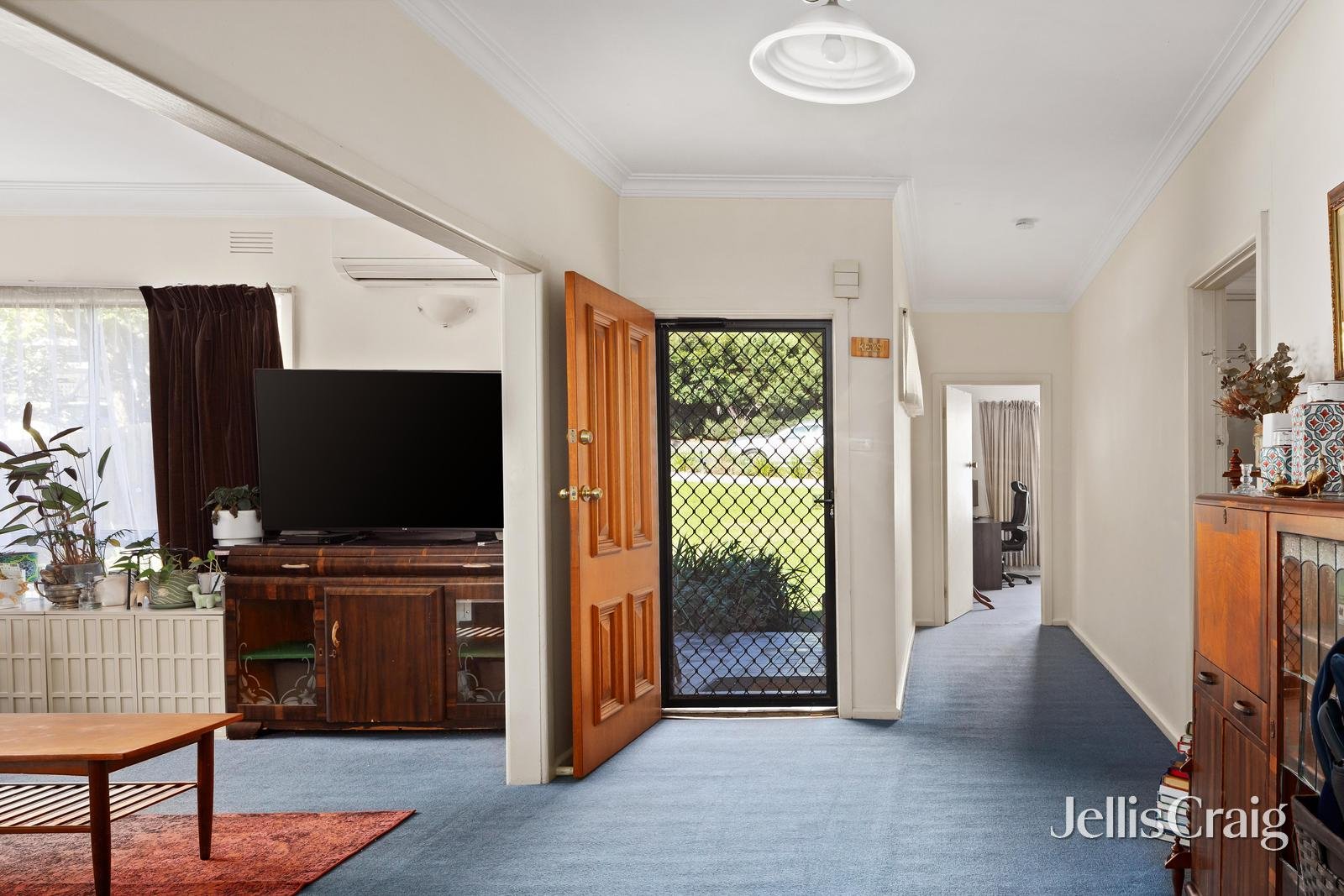 66 Maltravers Road, Eaglemont image 5
