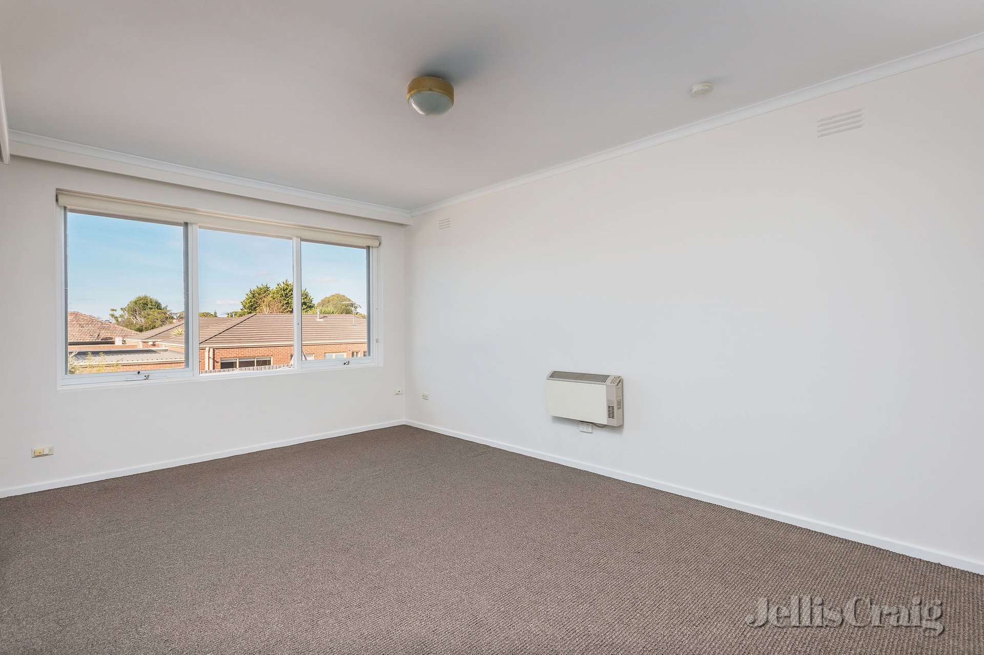6/6 McArthur Street, Bentleigh image 2