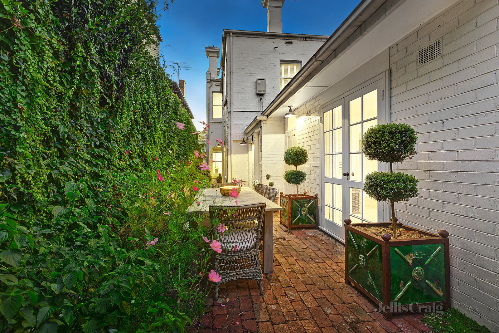 66 Park Street, South Yarra image 9