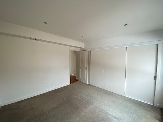 66 Poath Road, Hughesdale image 3