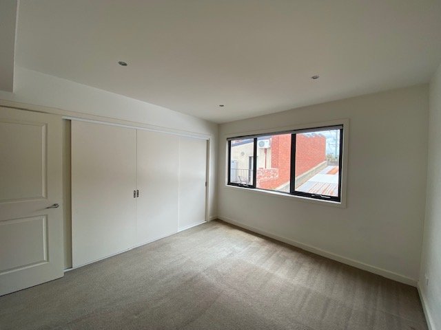 66 Poath Road, Hughesdale image 4