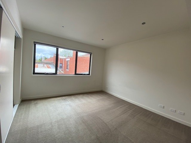 66 Poath Road, Hughesdale image 5