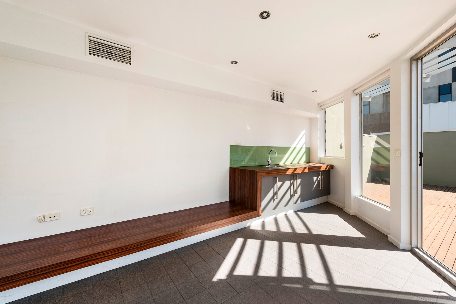 Property Gallery Thumbnail 5
