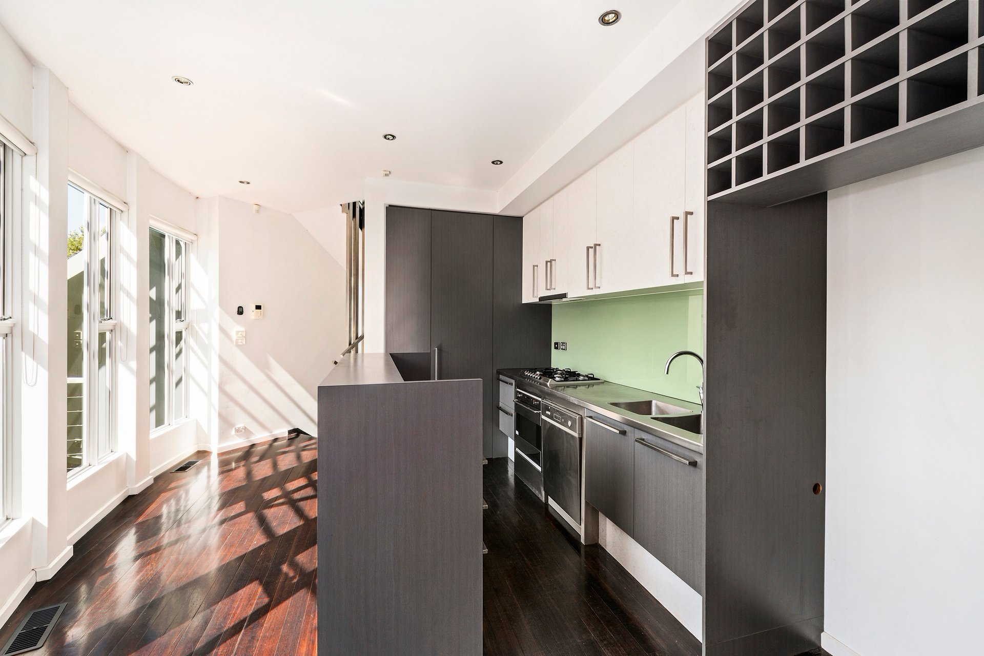 Property Gallery Thumbnail 3