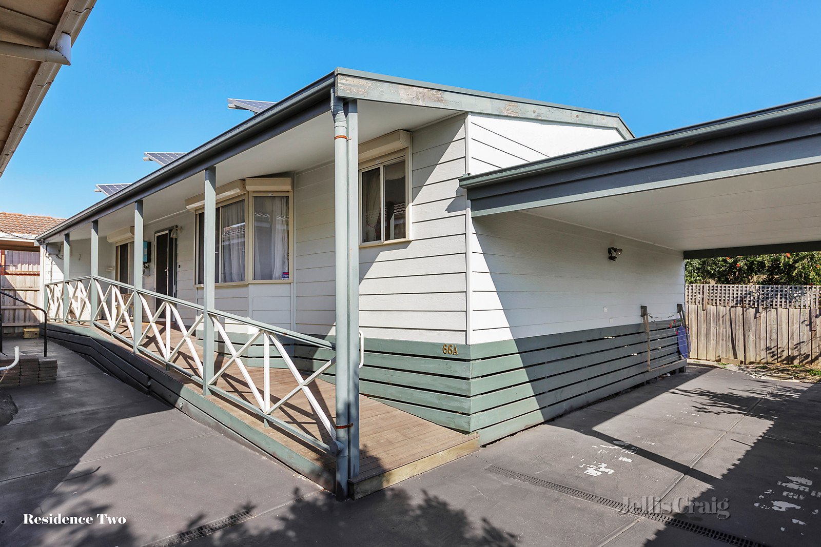 66 Robinlee Avenue, Burwood East image 3