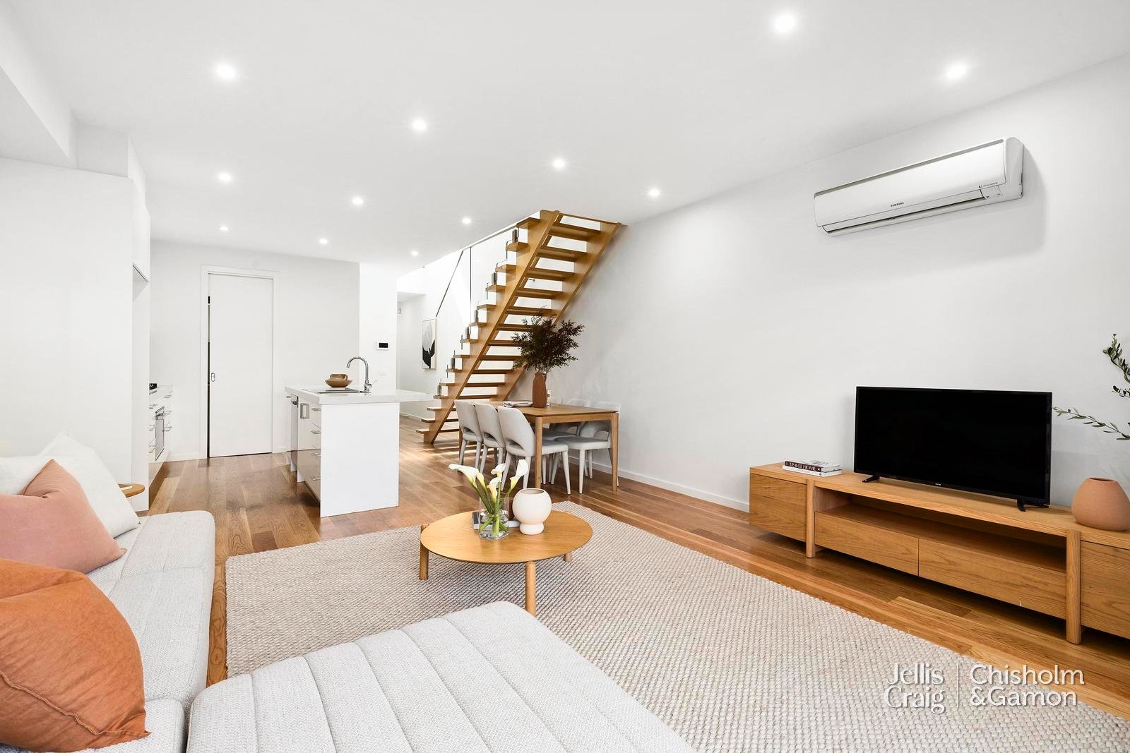 66 Ross Street, Port Melbourne image 3