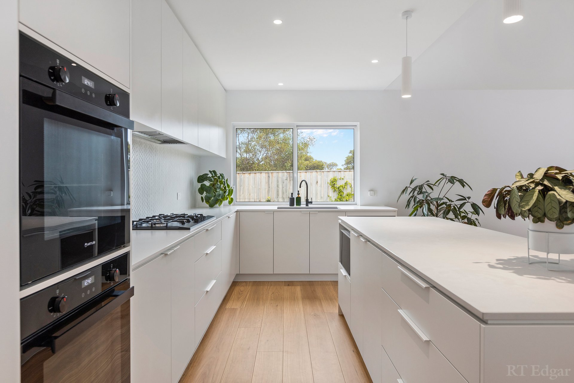 Property Gallery Thumbnail 6