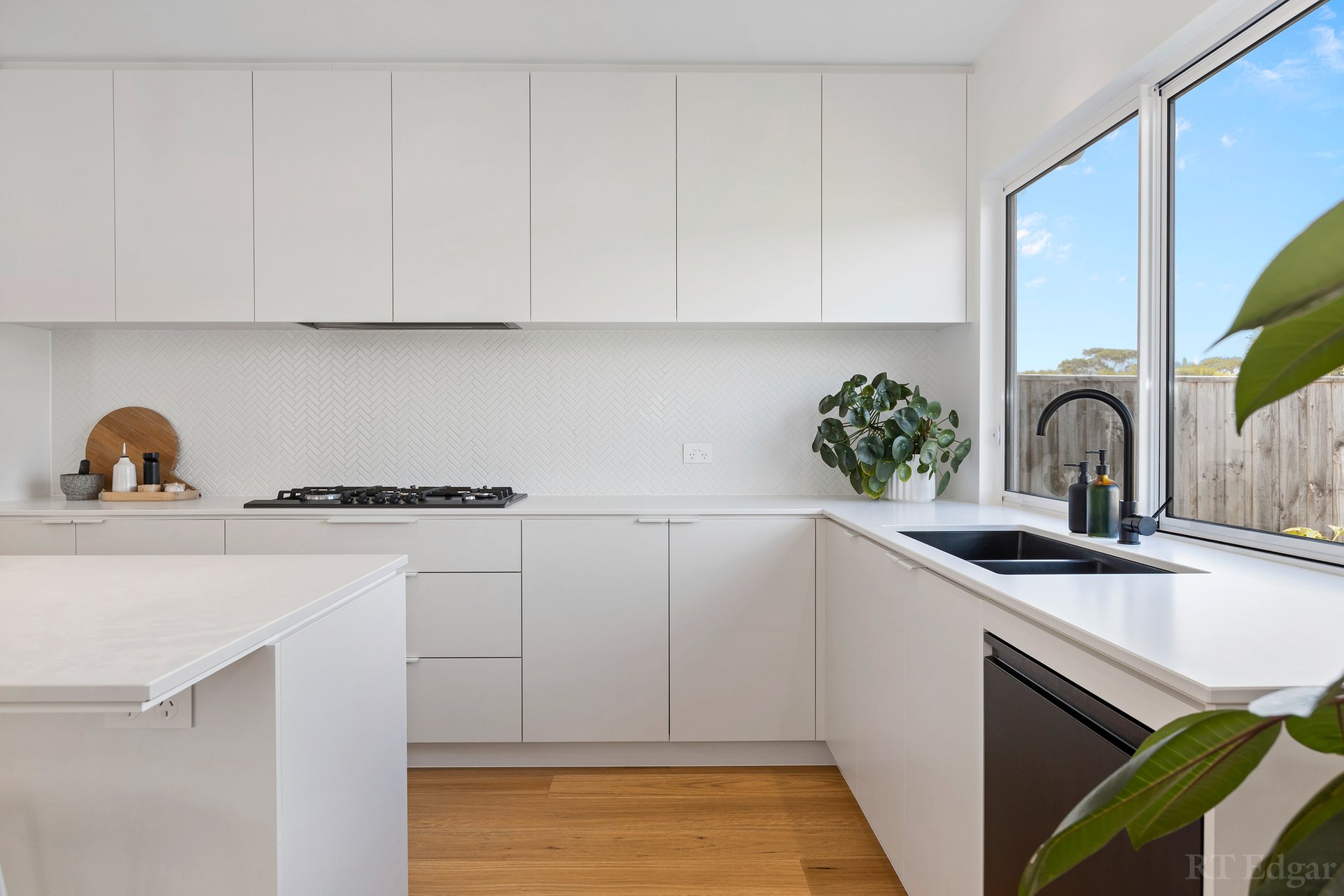 Property Gallery Thumbnail 7