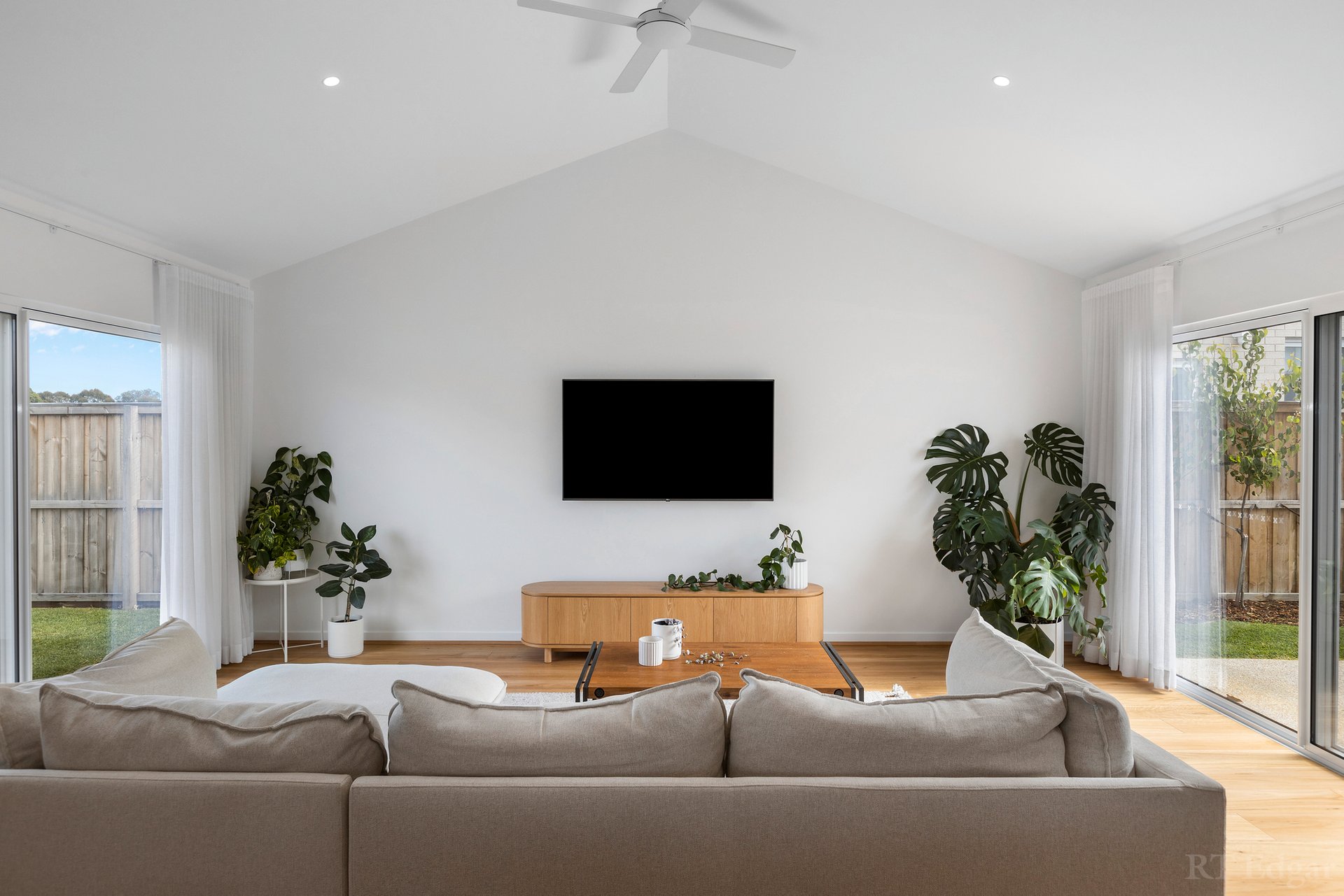 Property Gallery Thumbnail 8