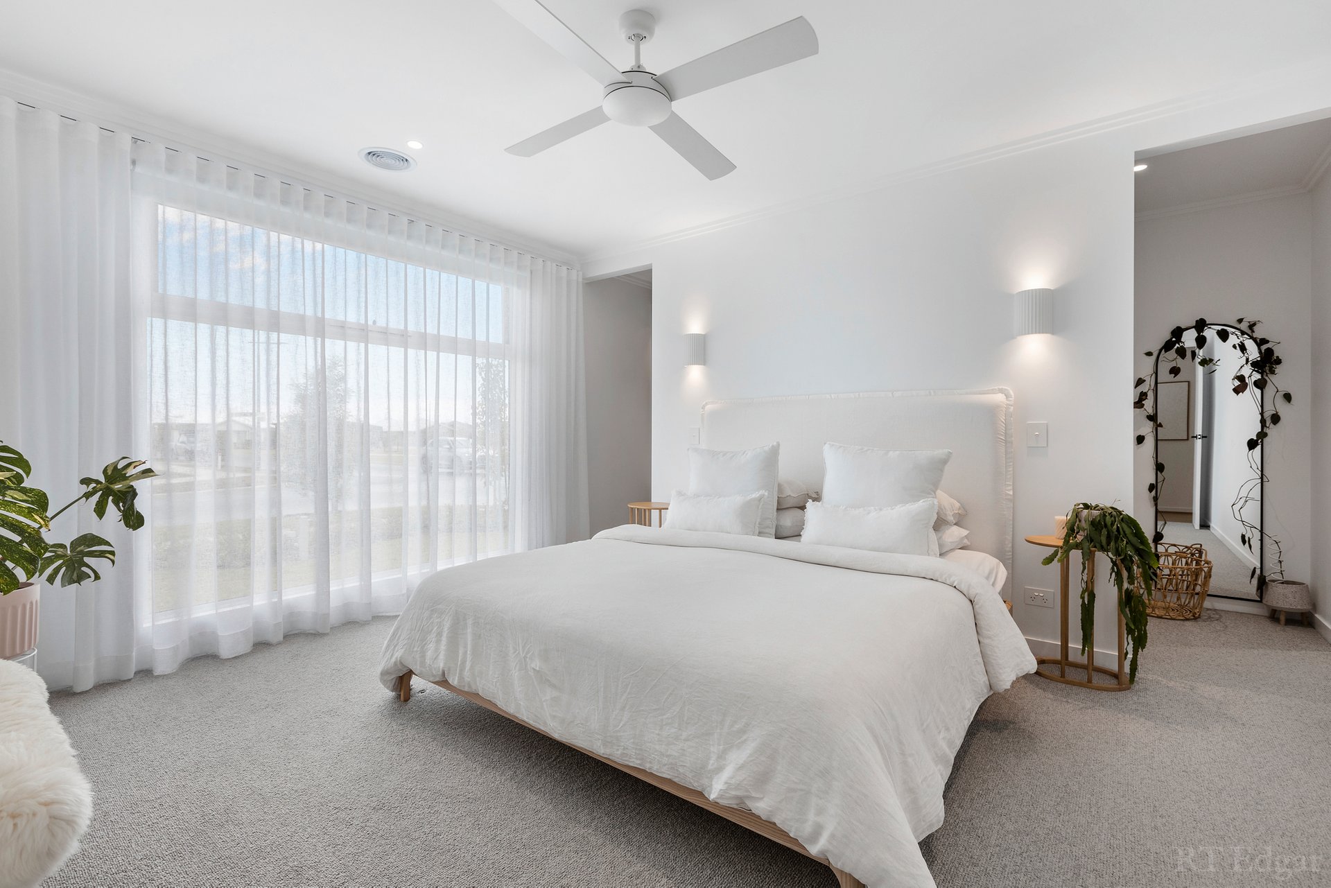 Property Gallery Thumbnail 11
