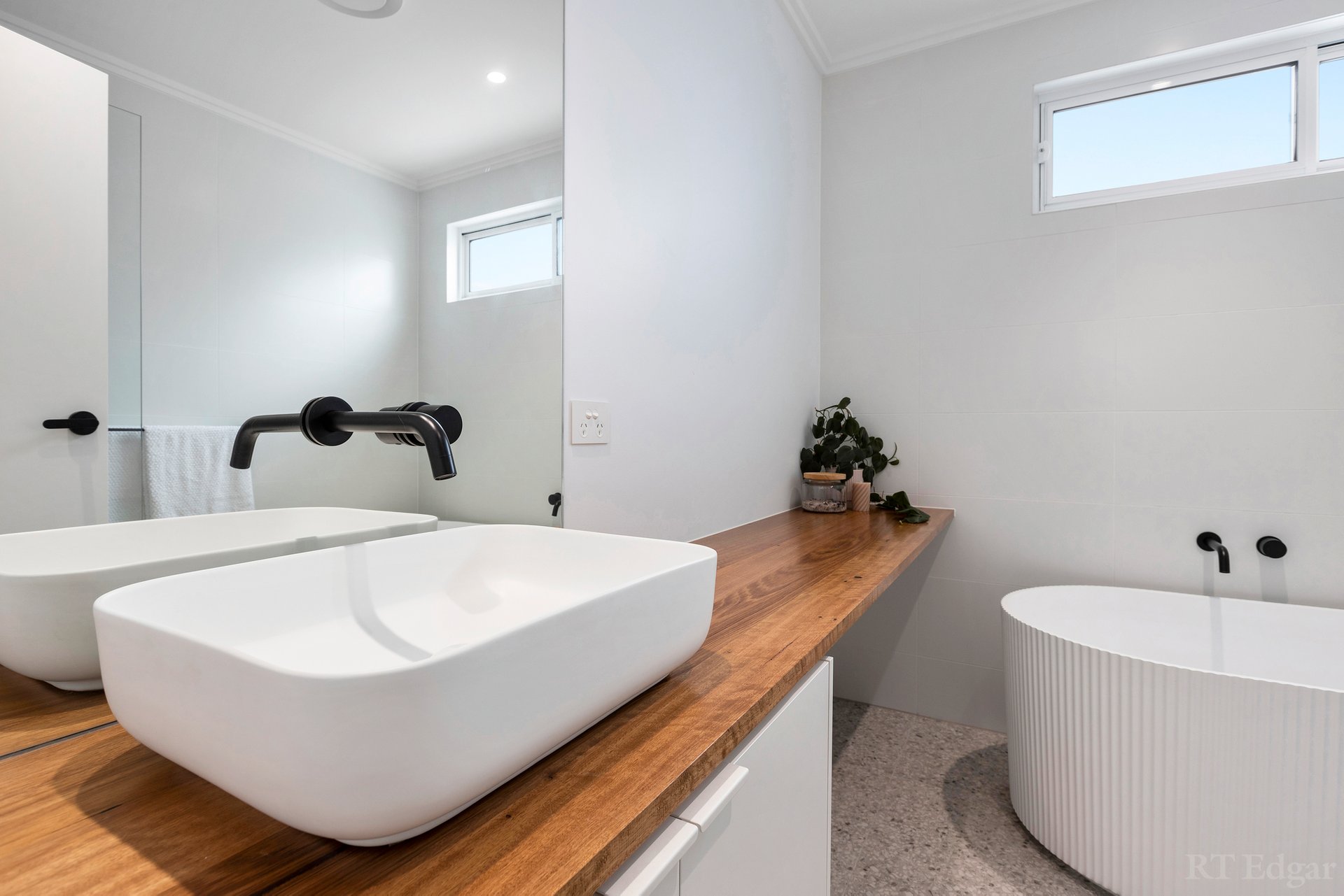 Property Gallery Thumbnail 17