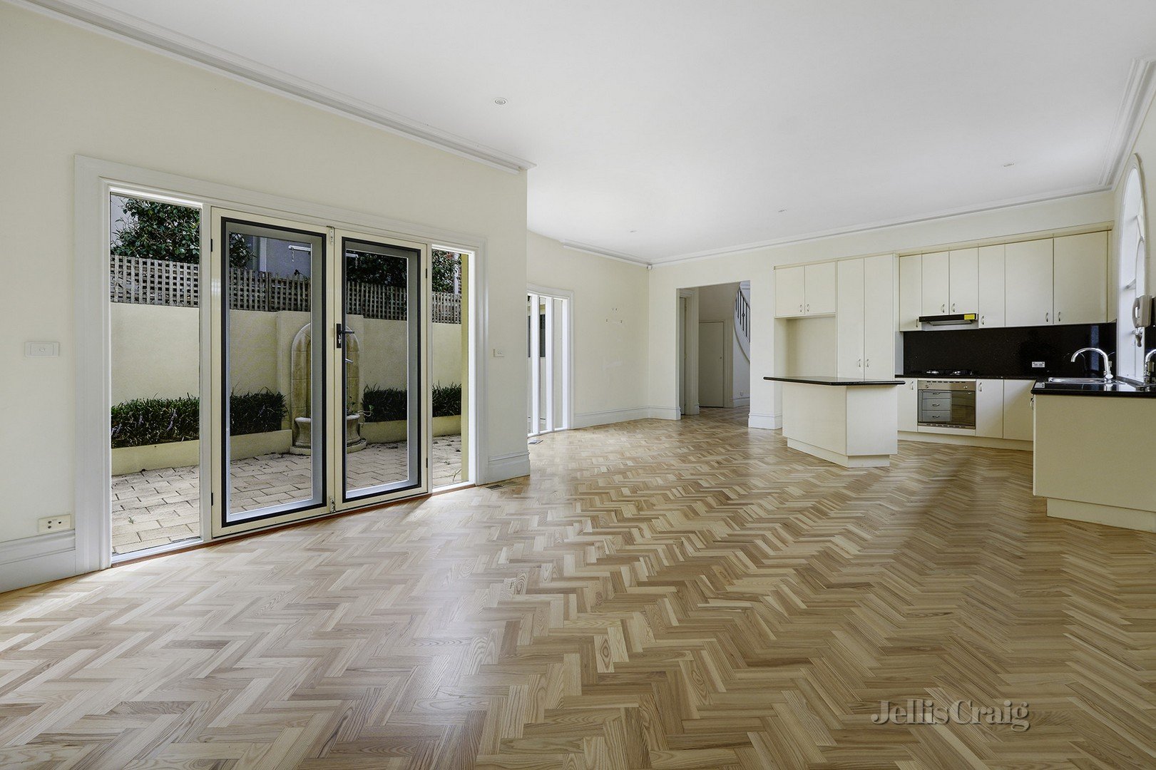 6/6 Stanley Street, Brighton image 4