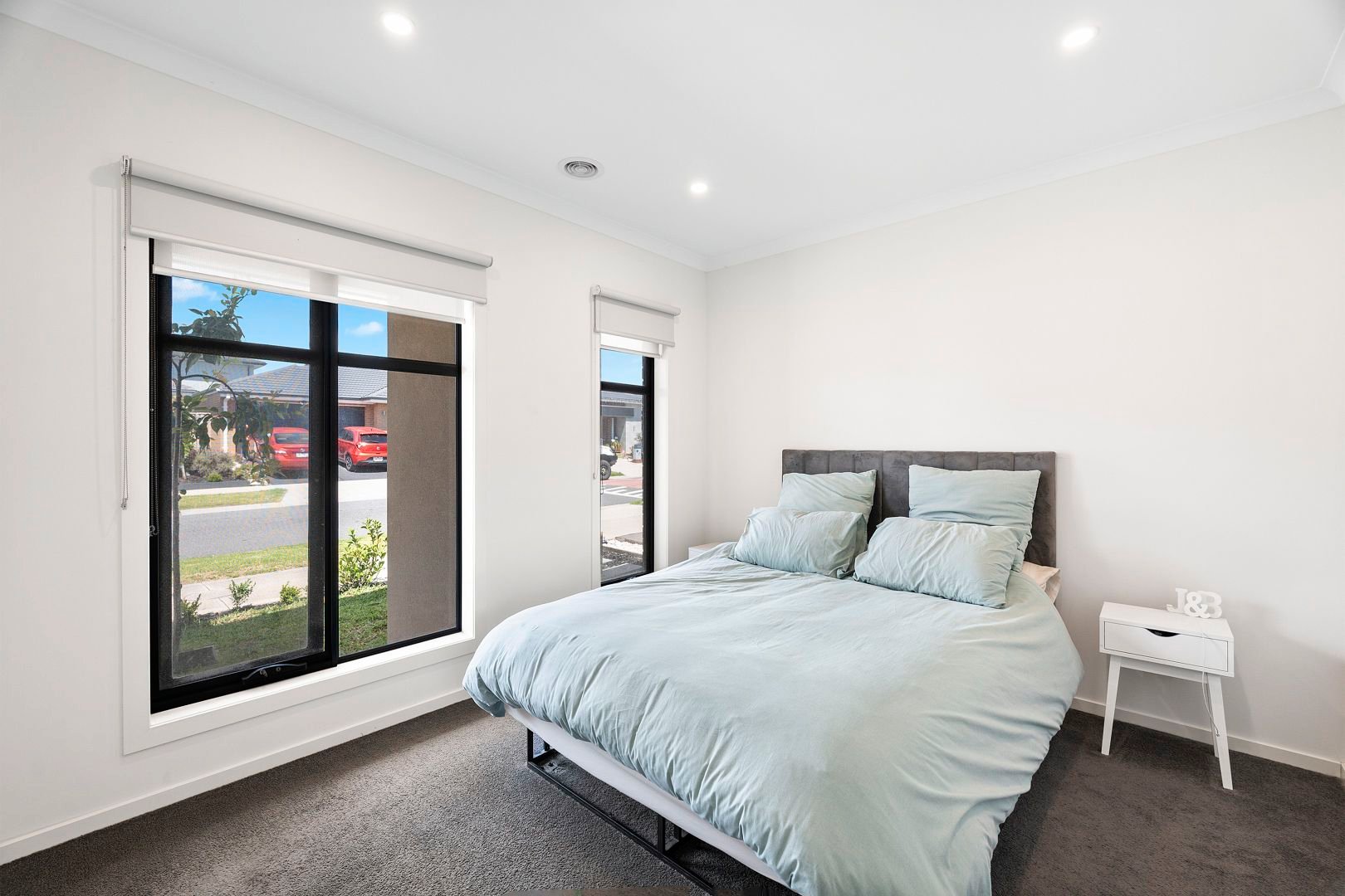 66 Stature Avenue, Clyde North image 5