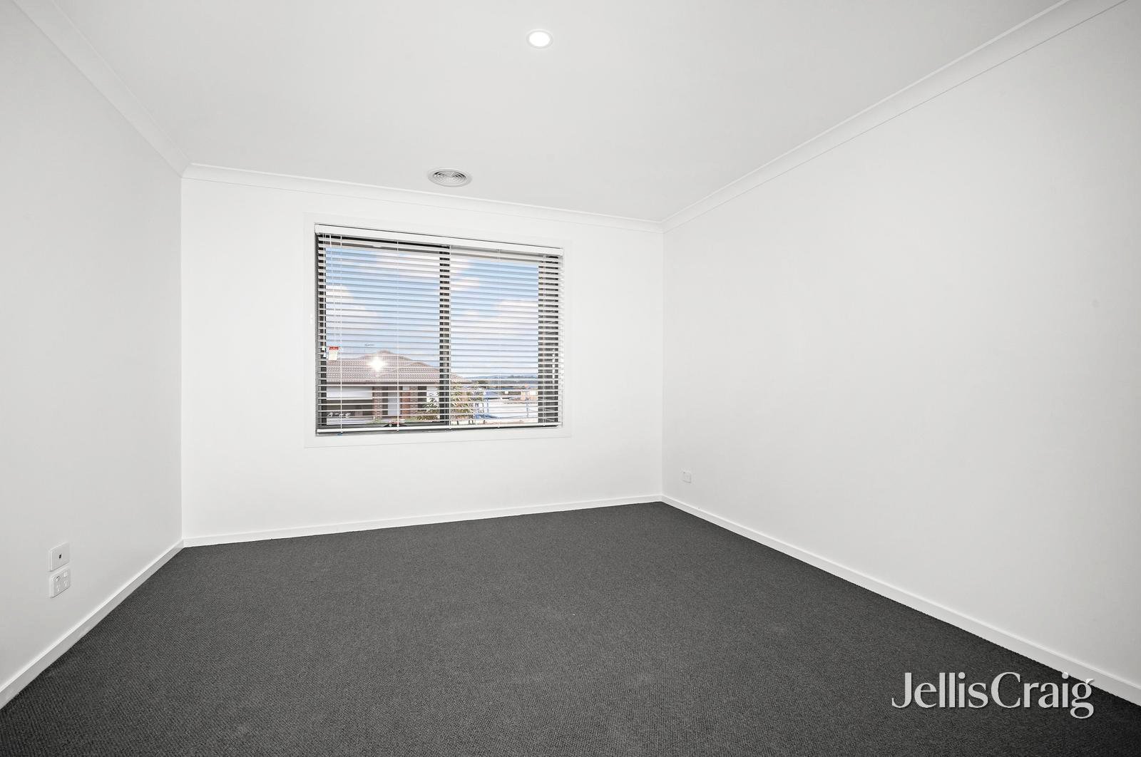 66 Sundance Boulevard, Winter&nbsp;Valley image 2