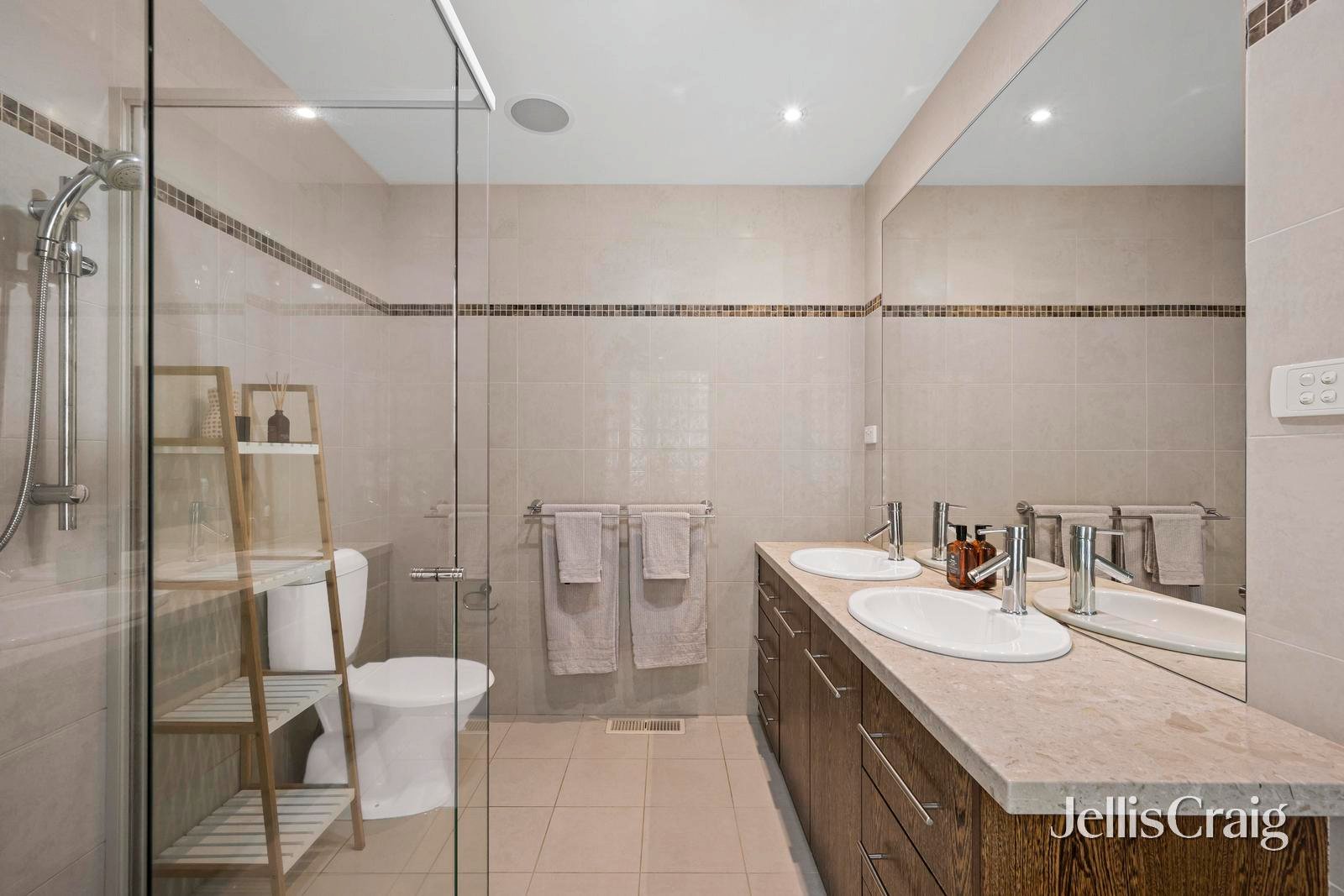 66 Zina Grove, Mooroolbark image 9