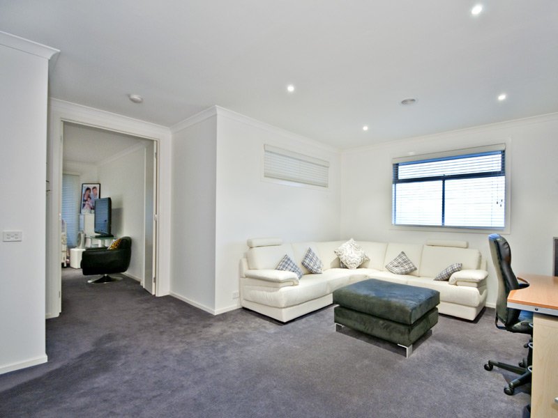 664 Whitehorse Road, Mont Albert image 5