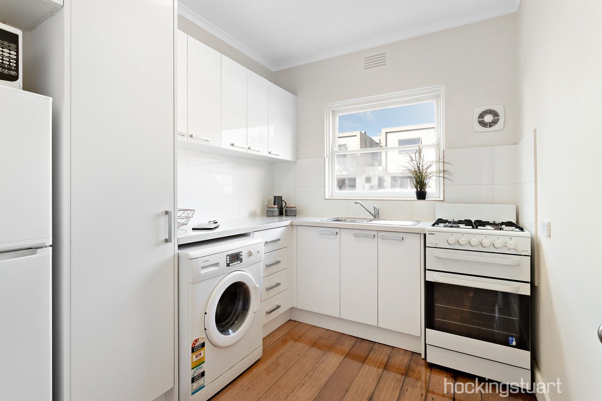 6/66 Auburn Road, Hawthorn image 3