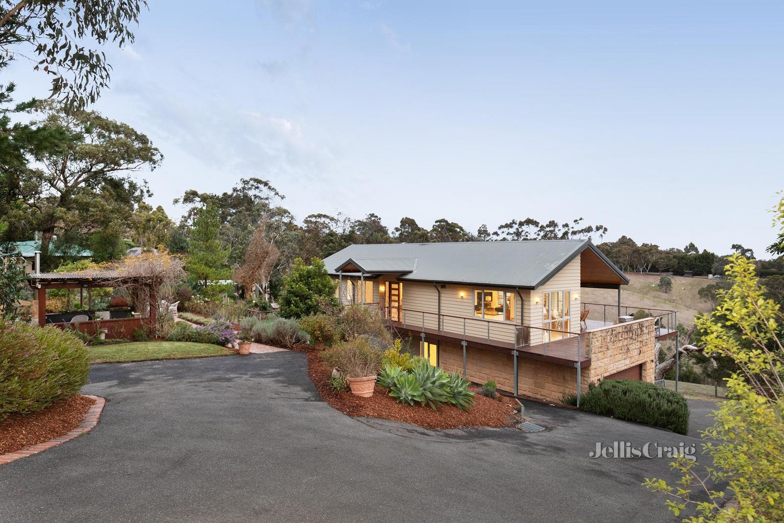 667 Kangaroo Ground St Andrews Road, Panton Hill image 1