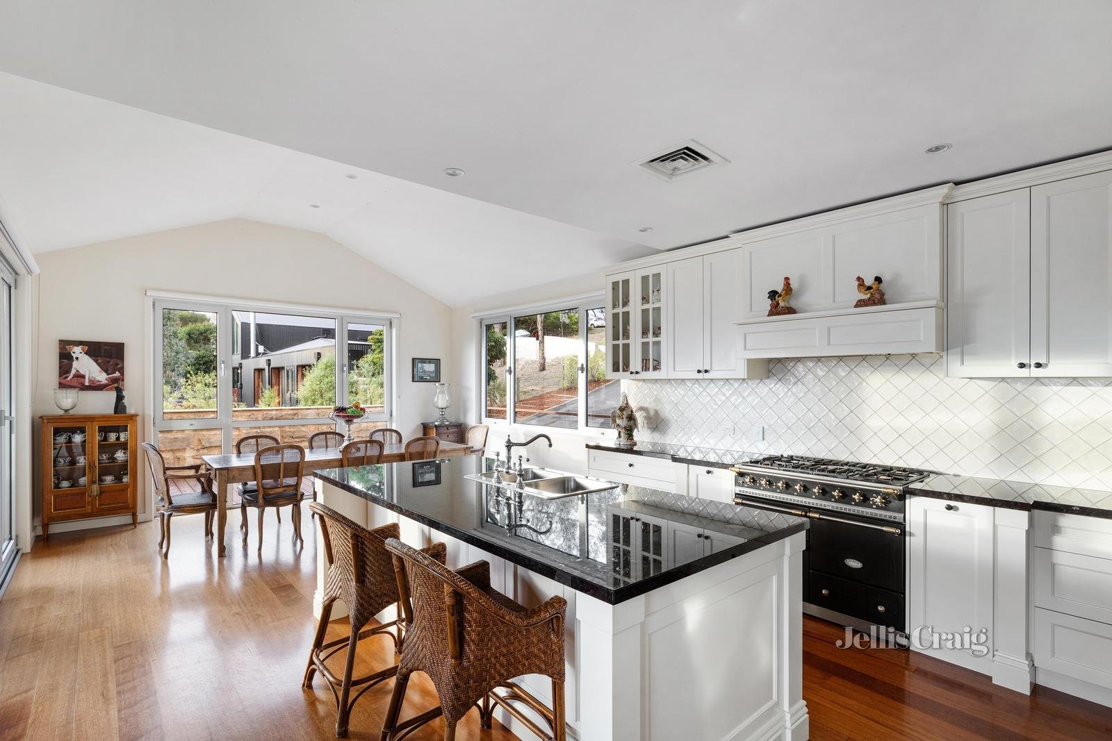 667 Kangaroo Ground St Andrews Road, Panton Hill image 4