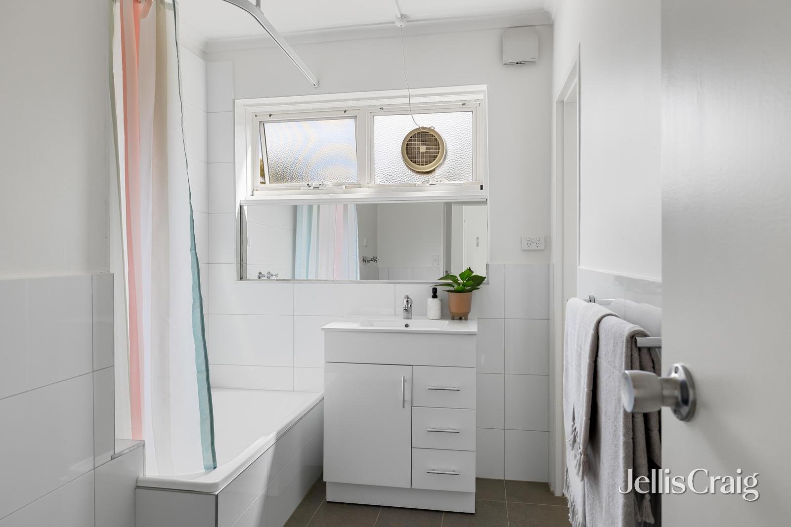 6/68 Edgar Street North, Glen Iris image 6