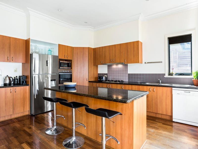 Property Gallery Thumbnail 3