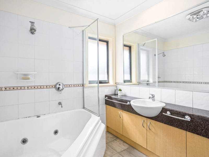 Property Gallery Thumbnail 8