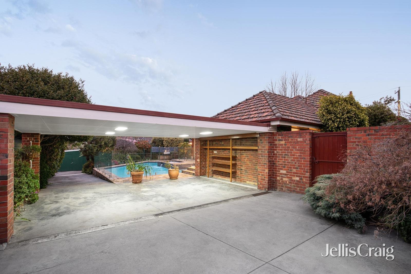 67-69 Invermay Grove, Rosanna image 3