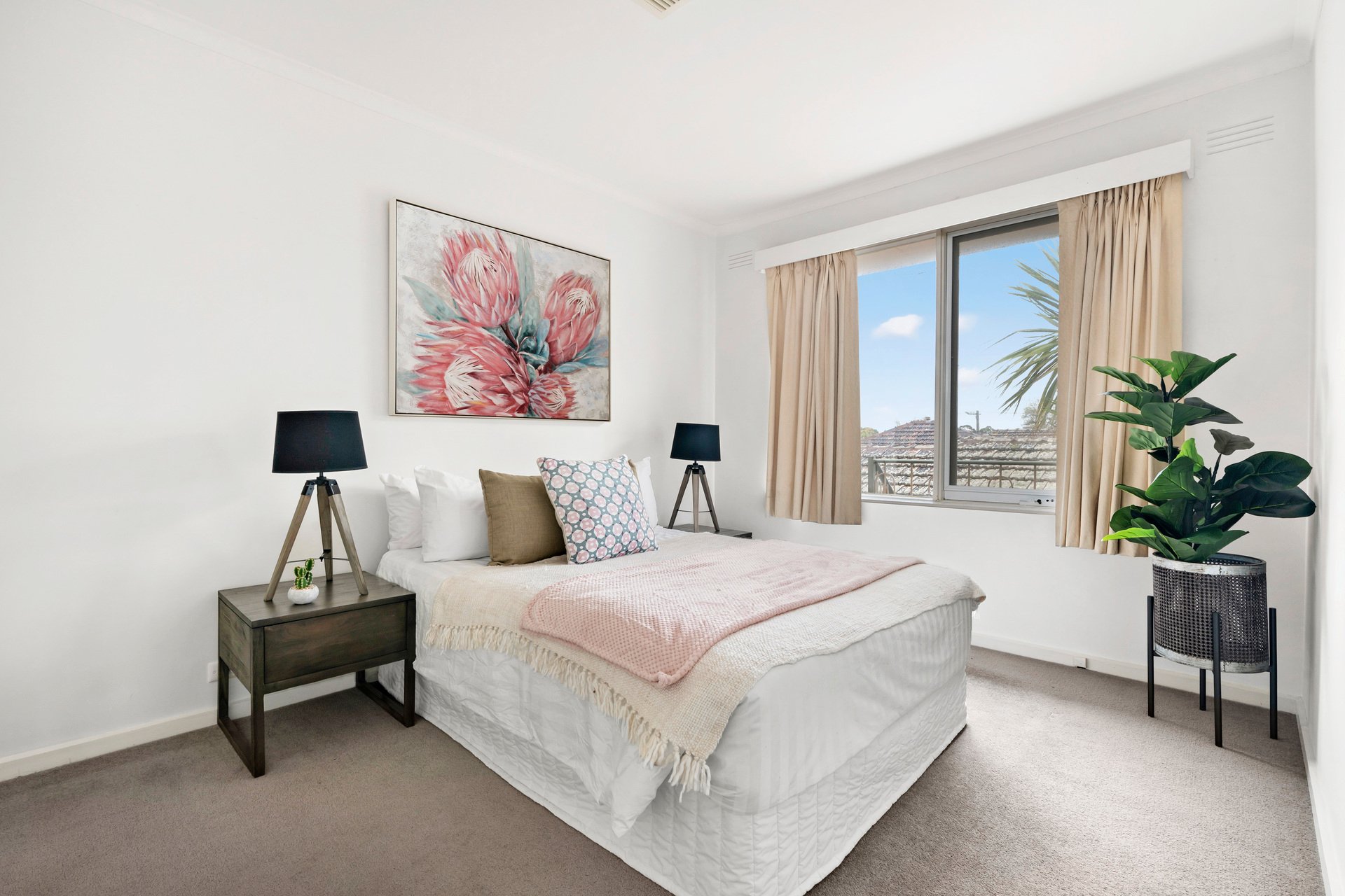 Property Gallery Thumbnail 9