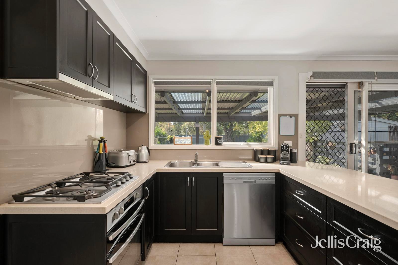 67 Barclay Avenue, Croydon image 2