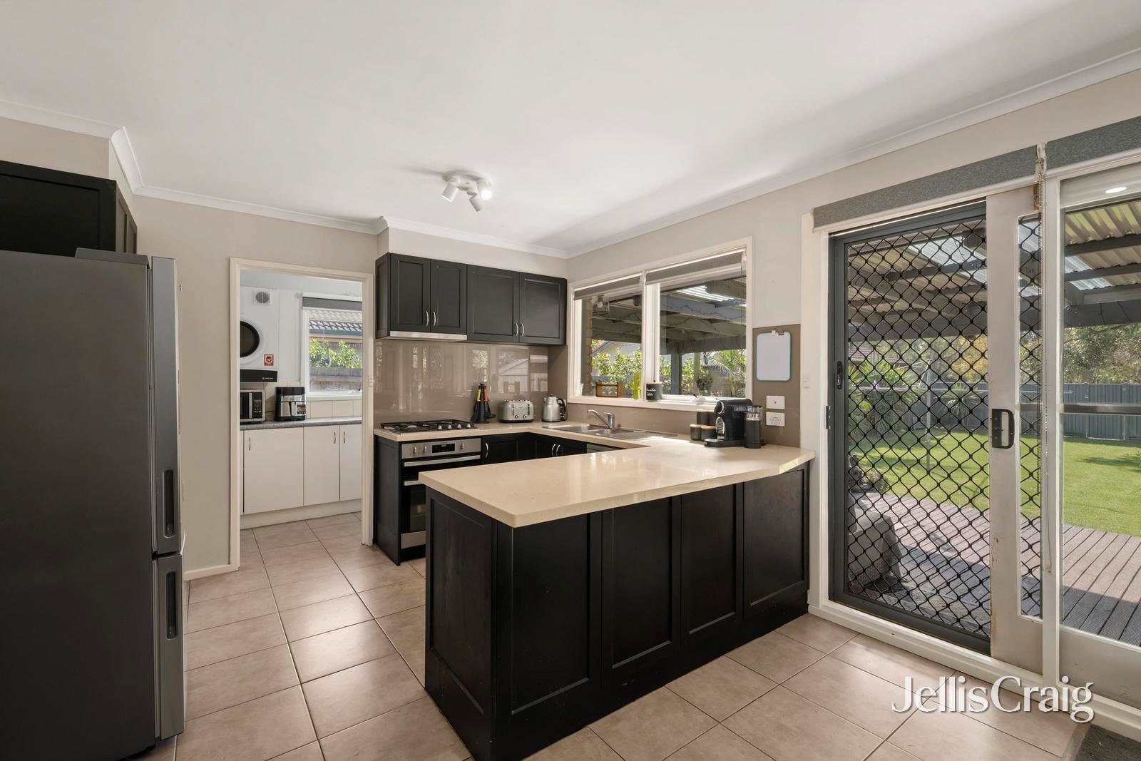 67 Barclay Avenue, Croydon image 3